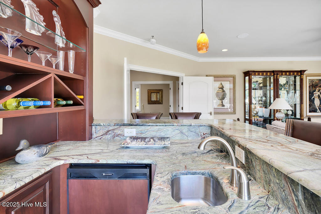 100535984 | Photo 48