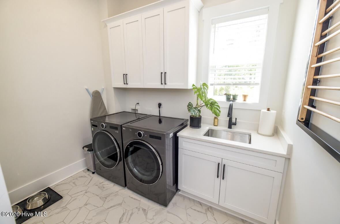 100567663 | Photo 11