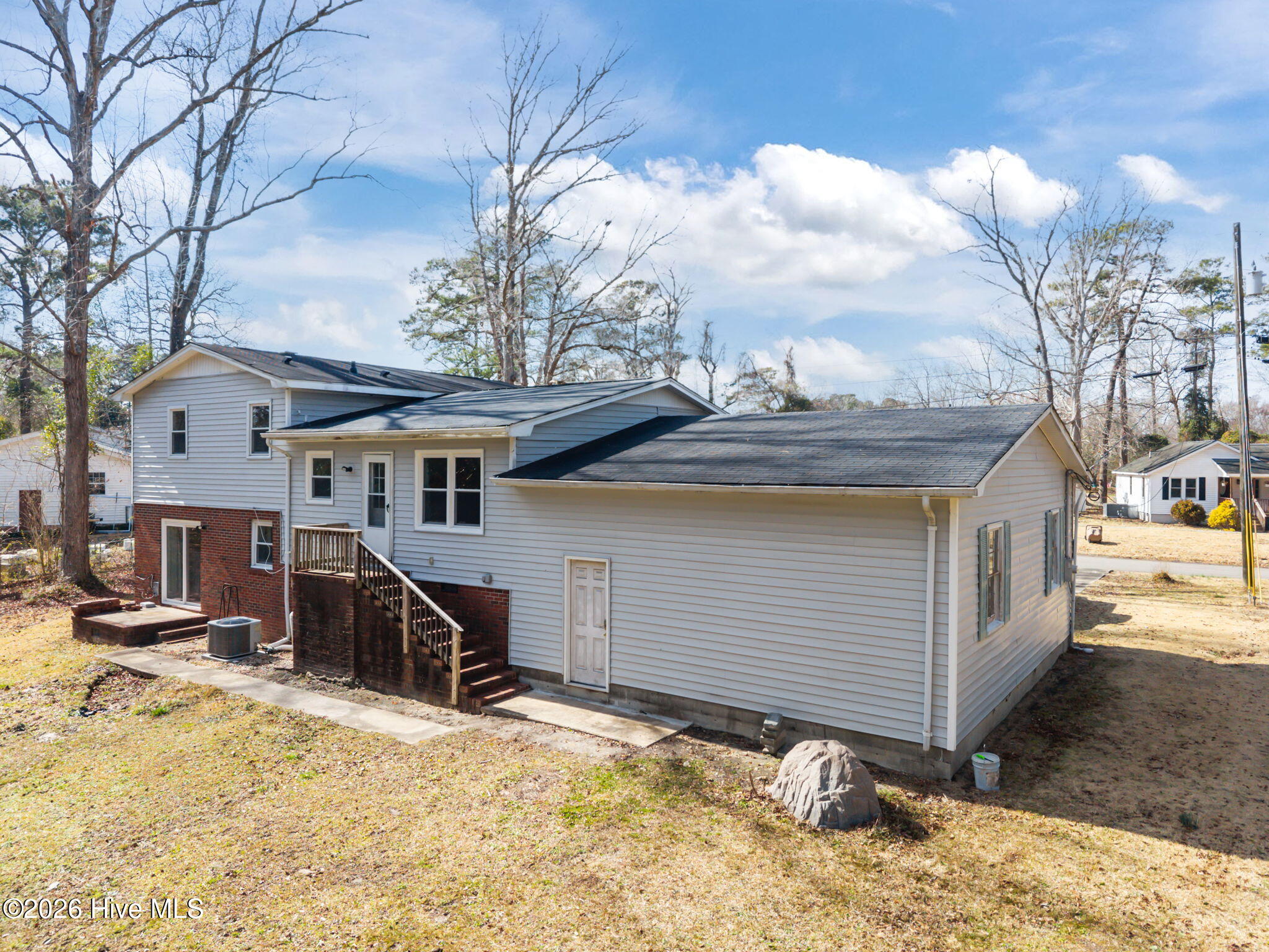 100555859 | Photo 32