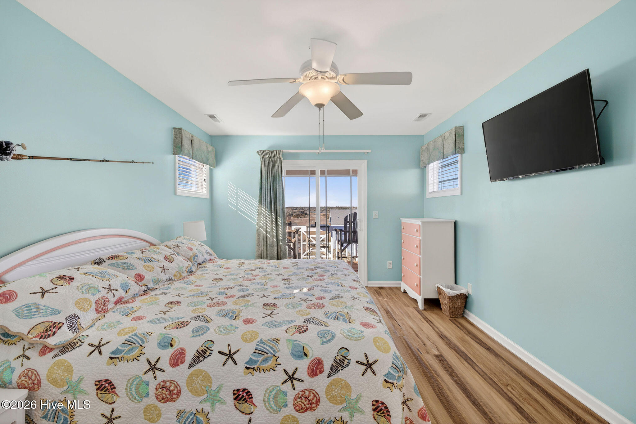 100549584 | Photo 34