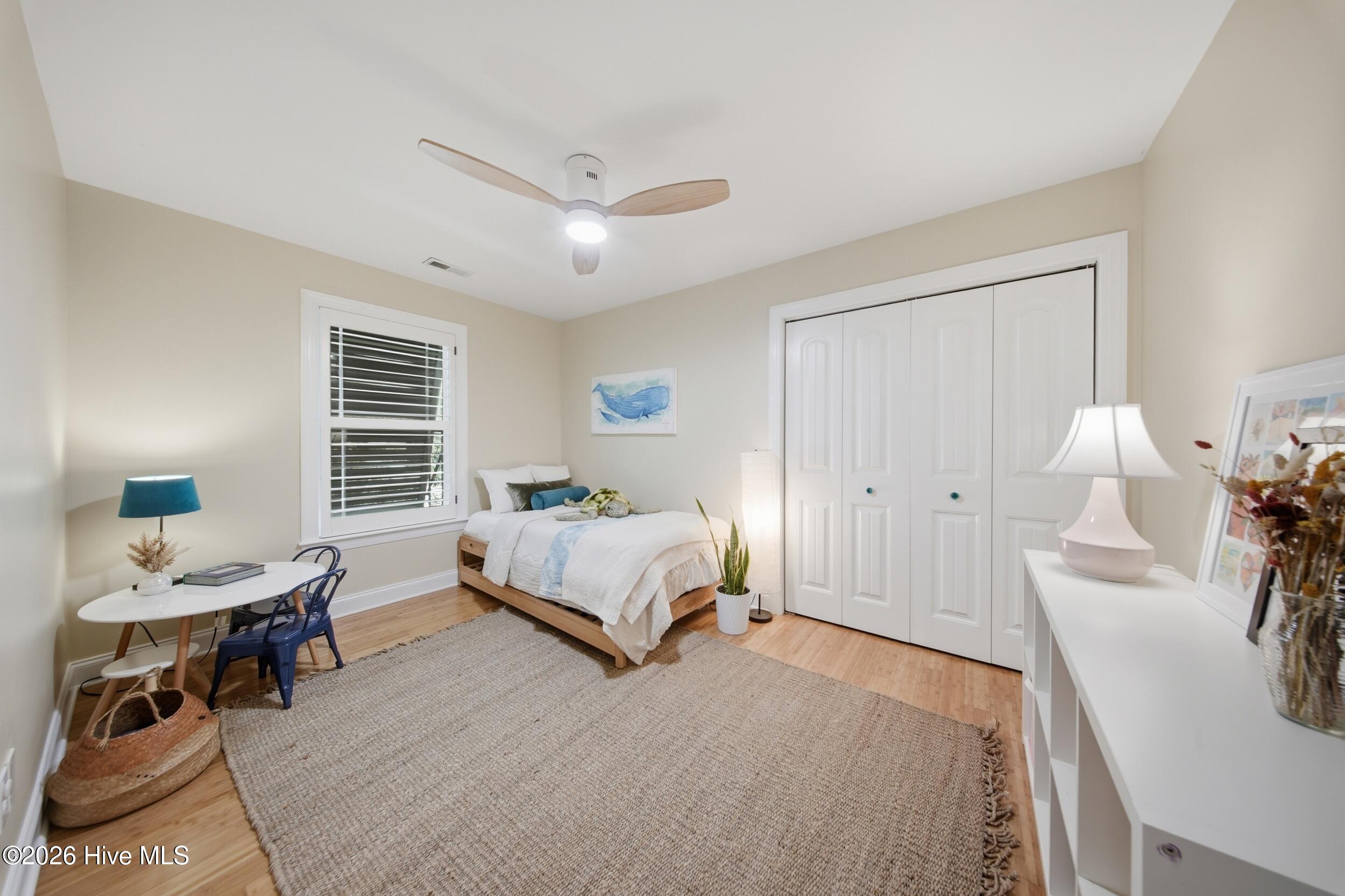 100561155 | Photo 54