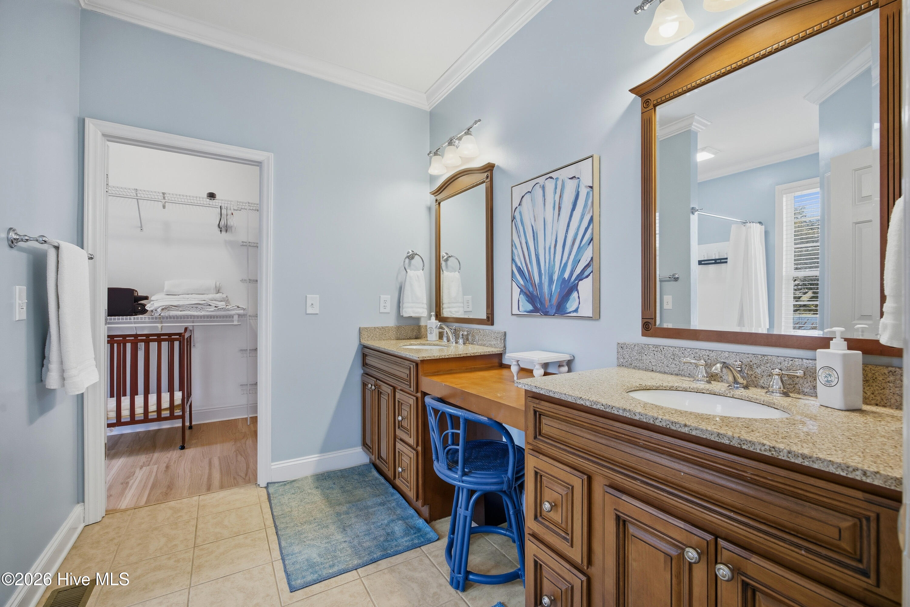 100552701 | Photo 27