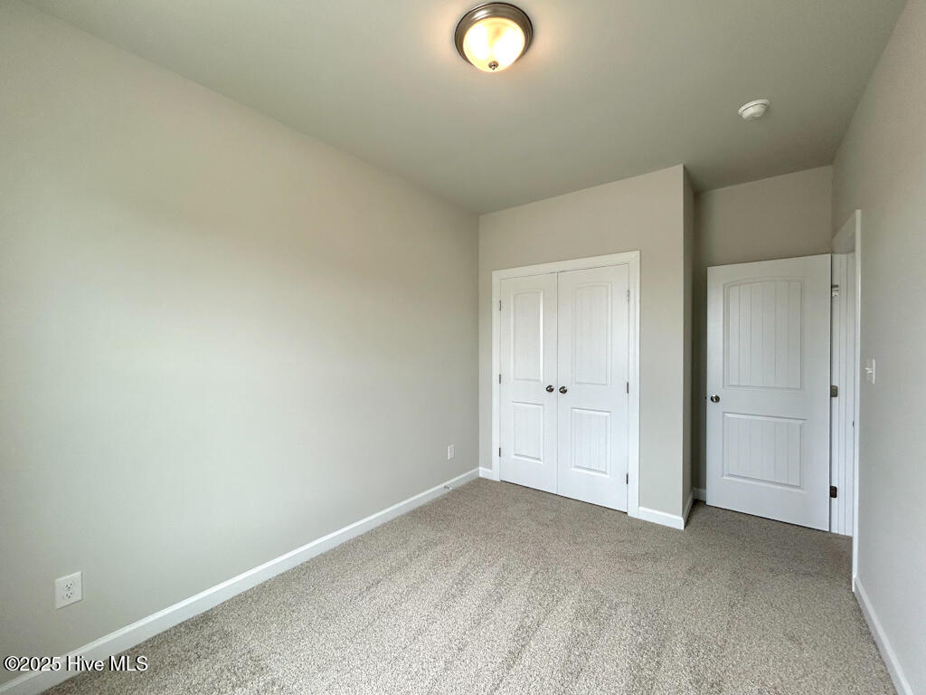 100543601 | Photo 31