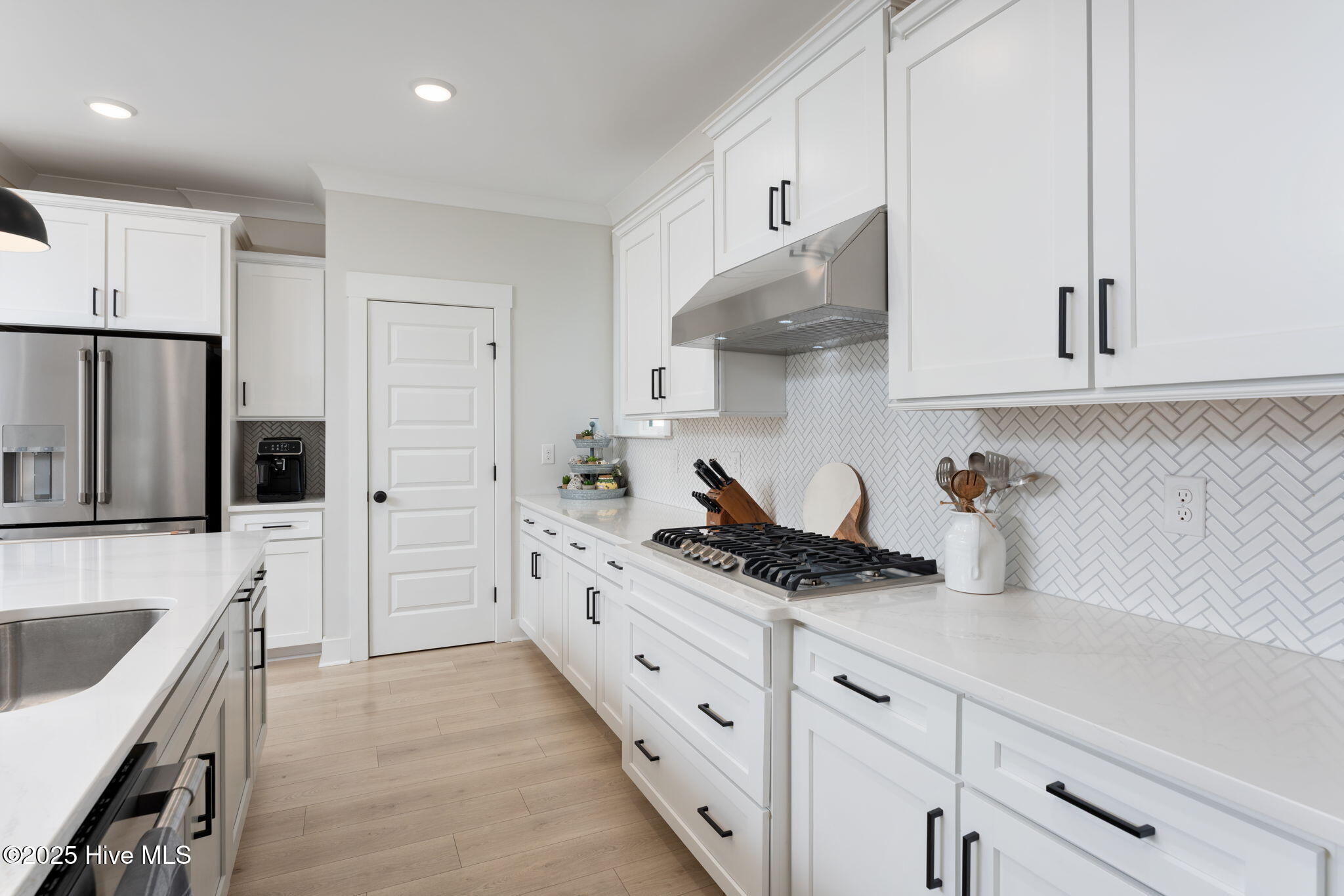 100542365 | Photo 10