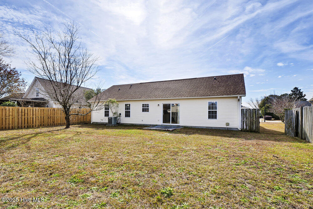 100544228 | Photo 28