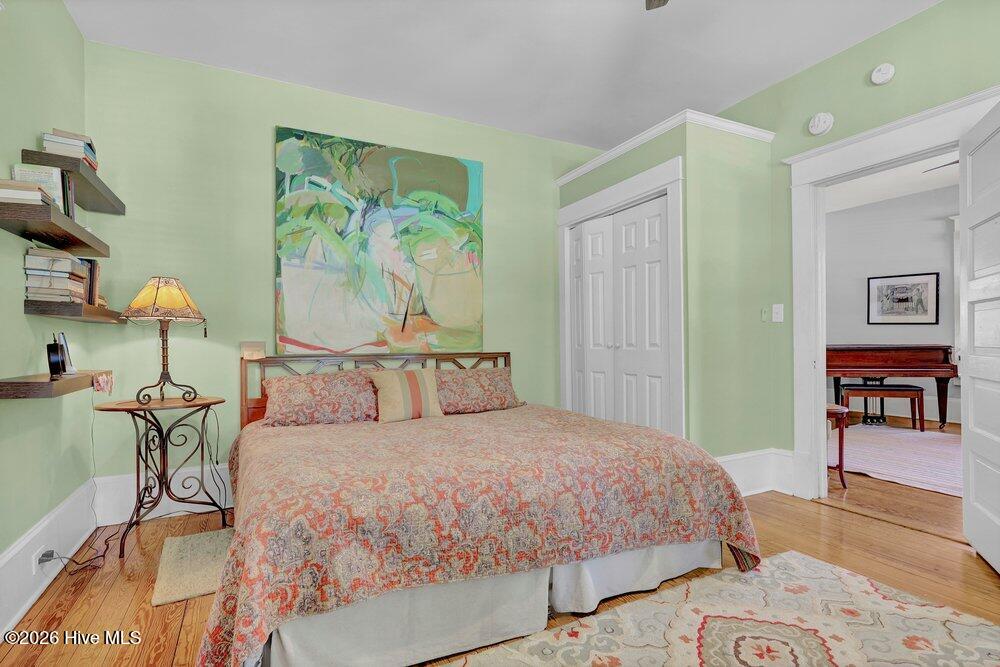 100566675 | Photo 19