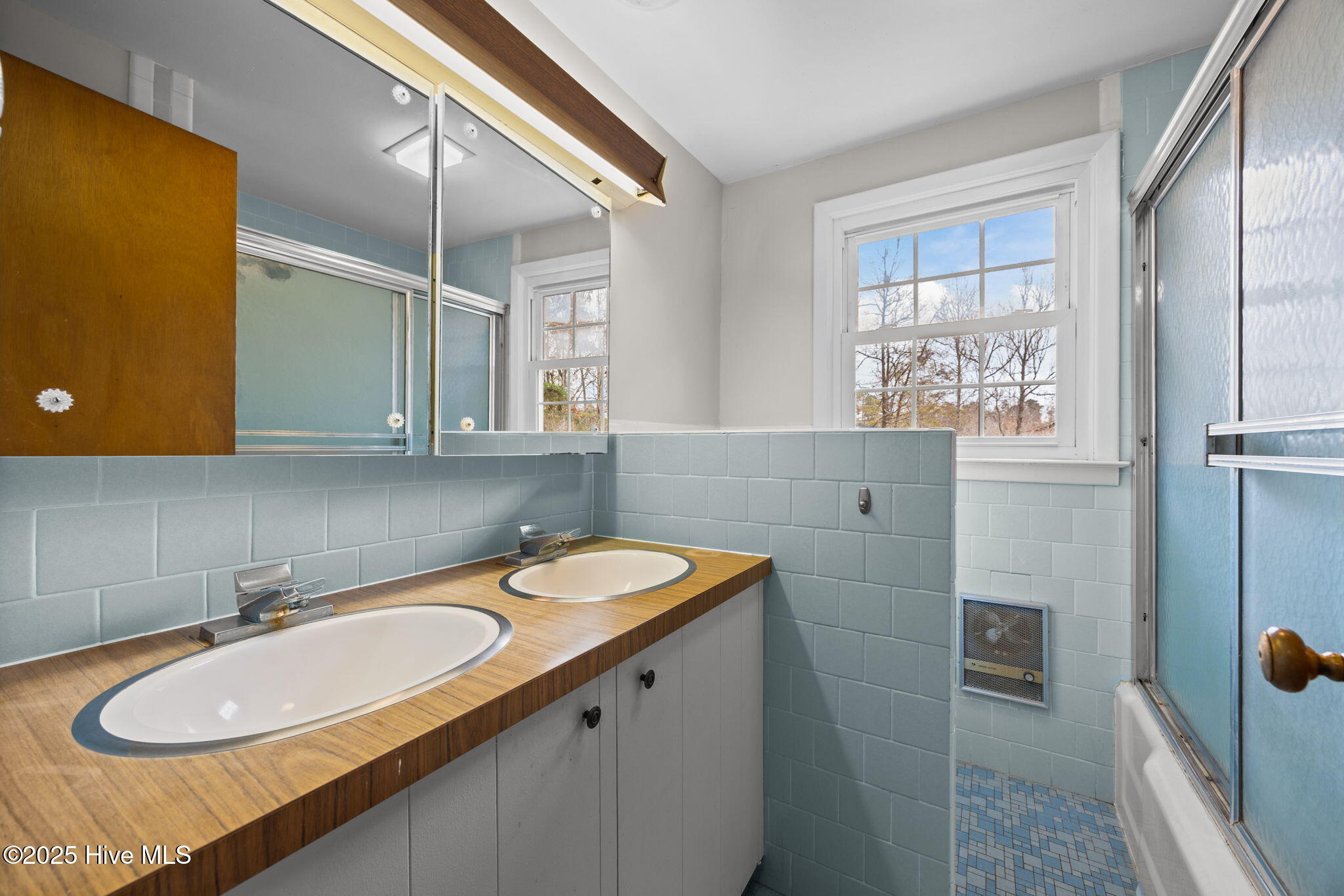 100544163 | Photo 31