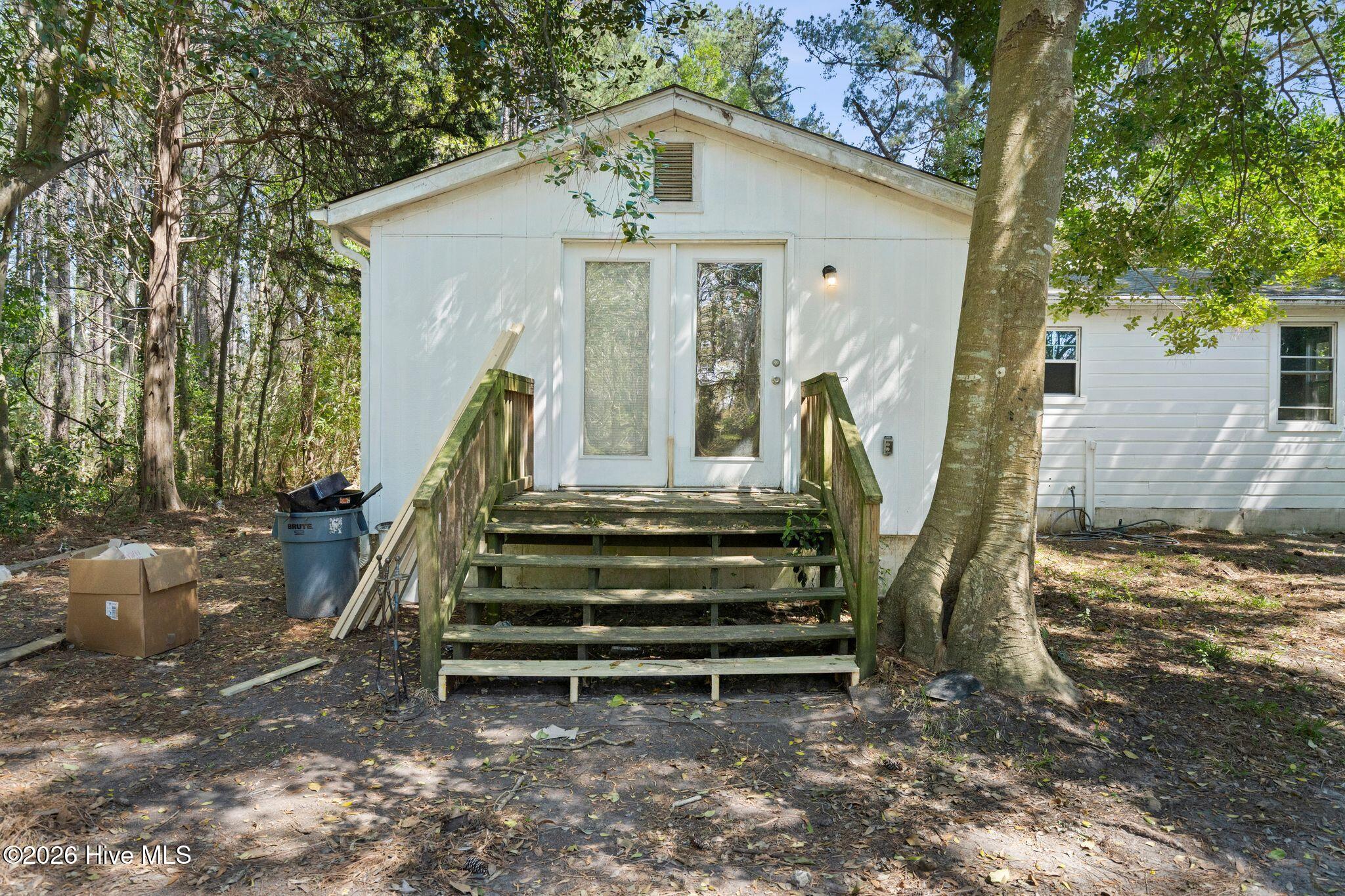 100563696 | Photo 25