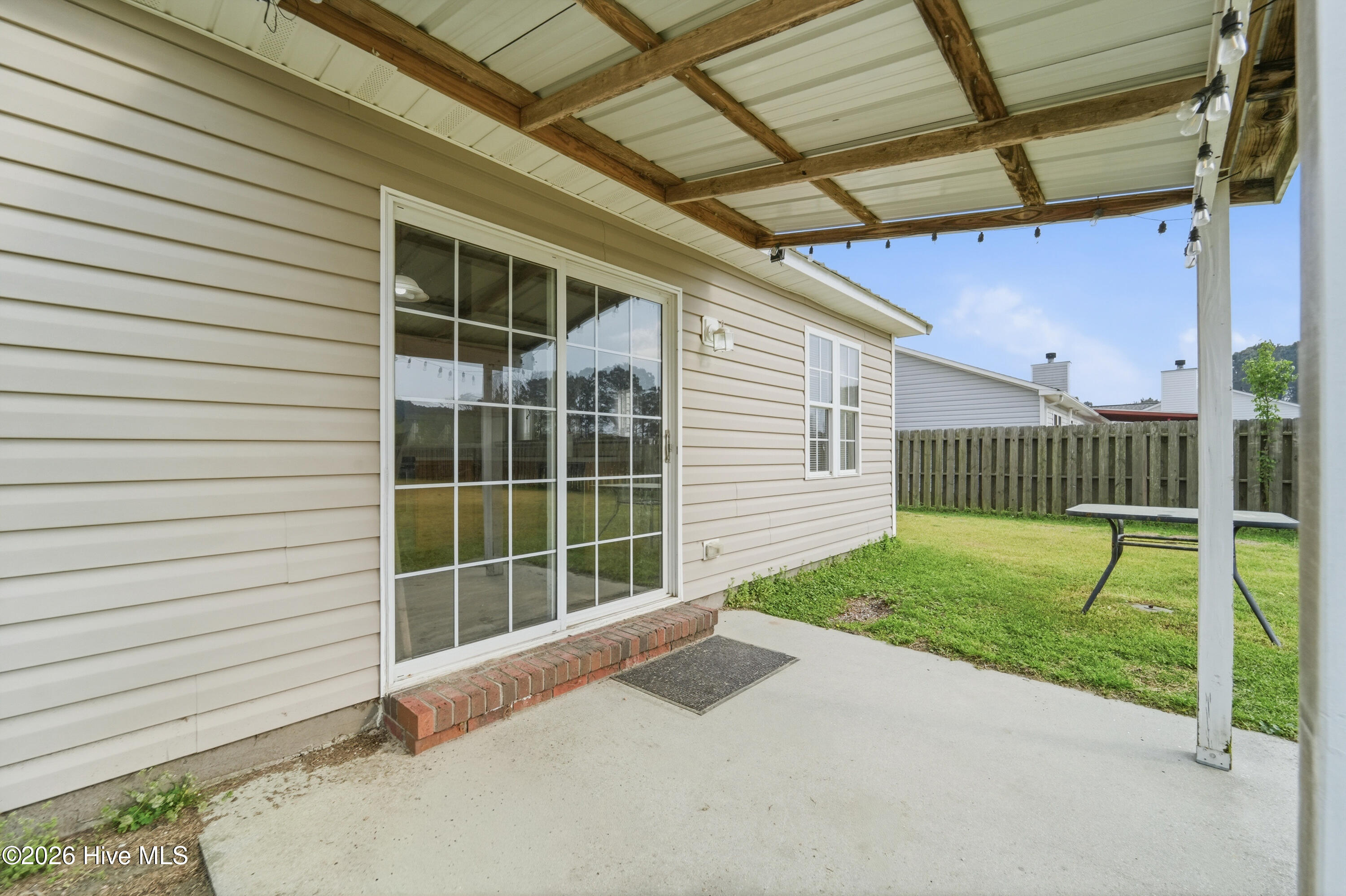 100562378 | Photo 19