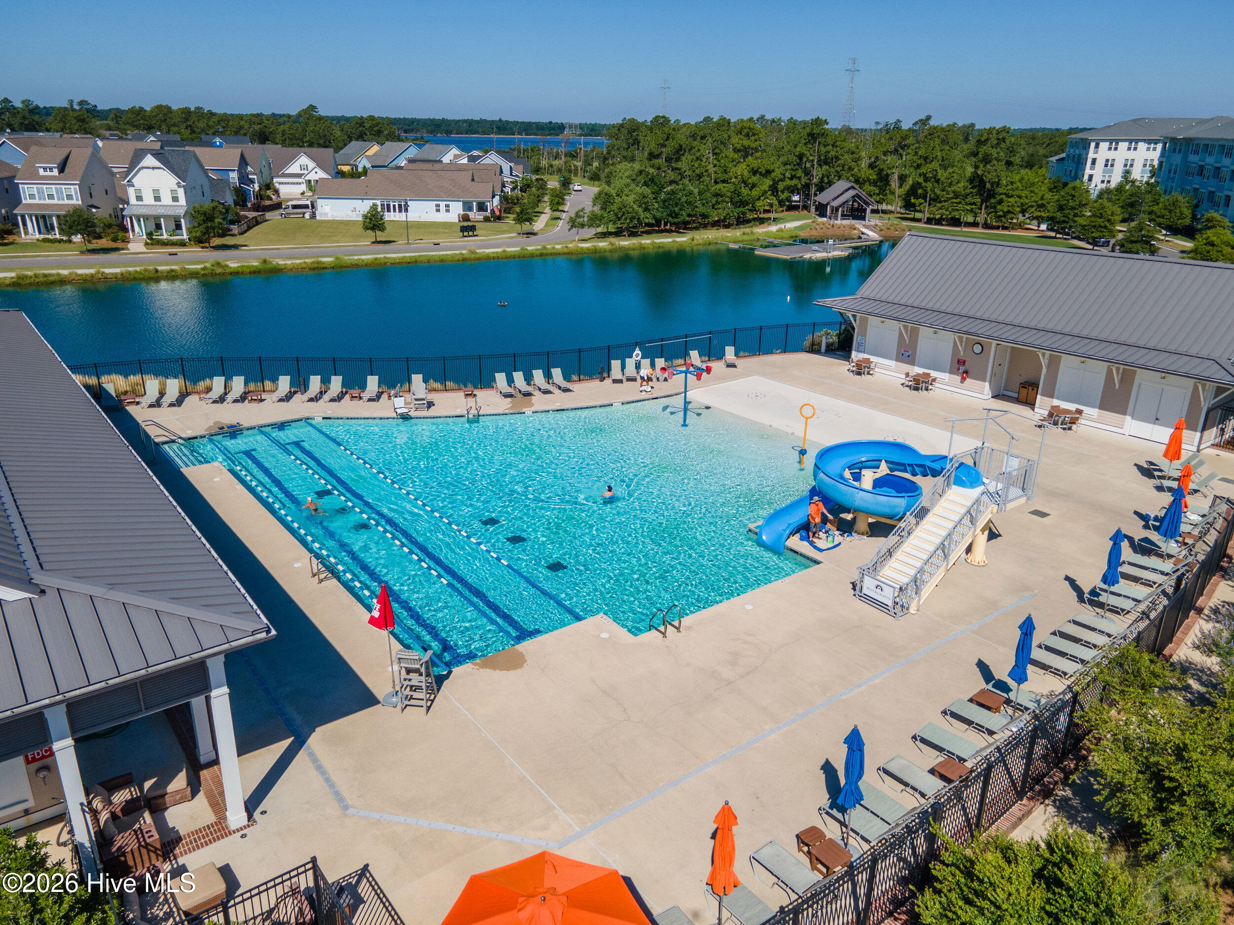 100569050 | Photo 61