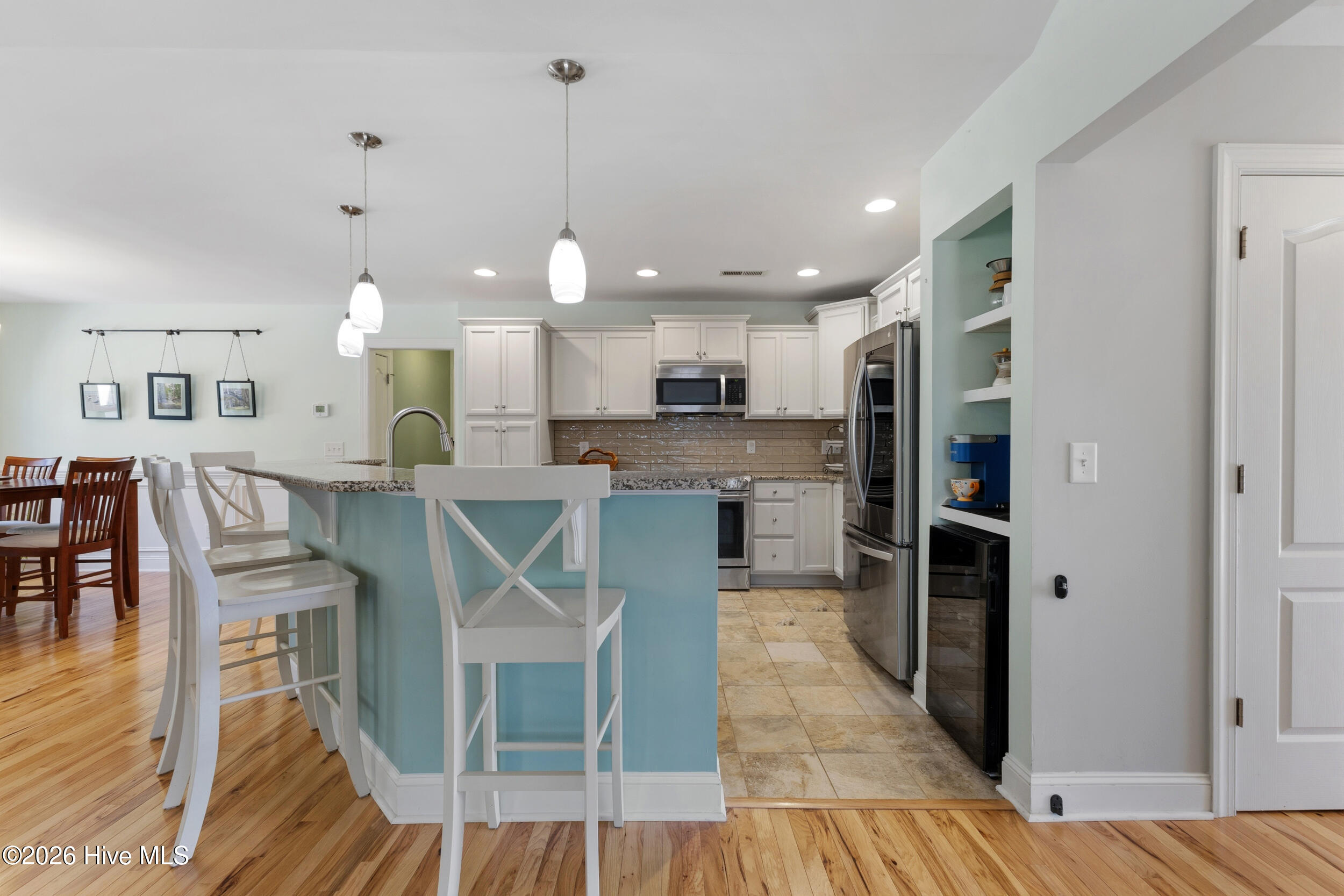 100569196 | Photo 15