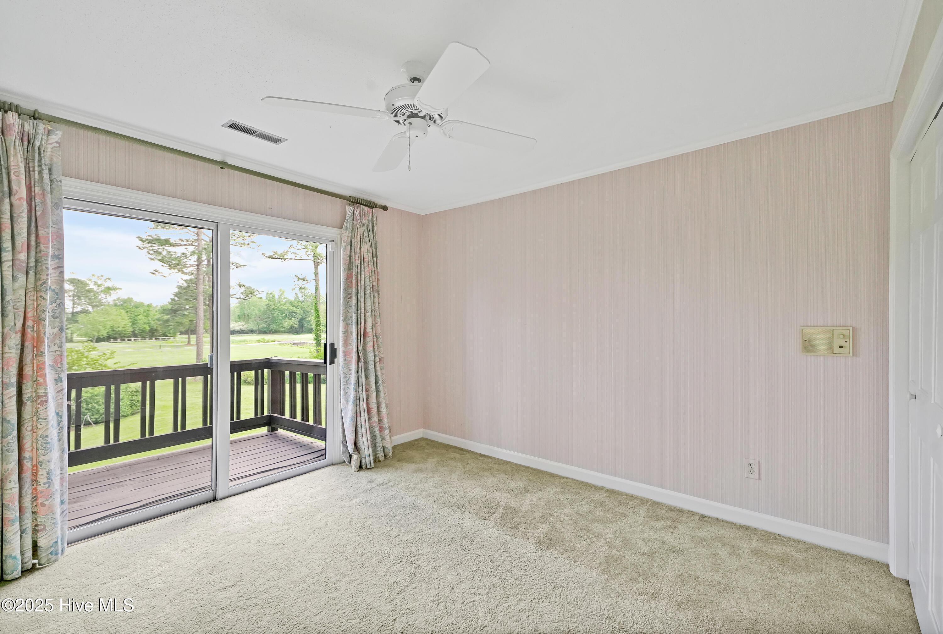 906RobertELeeDrive-37