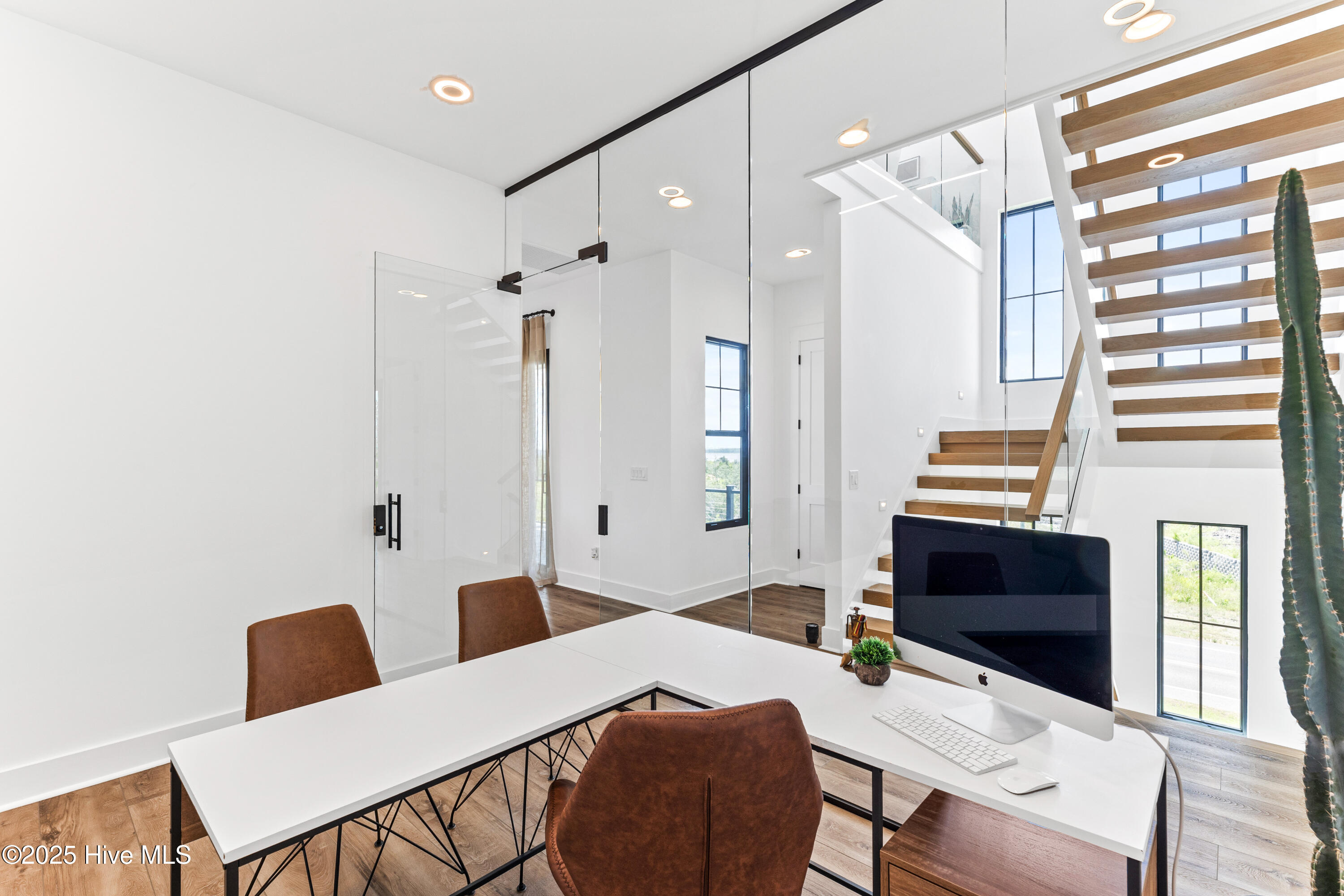 100534624 | Photo 28