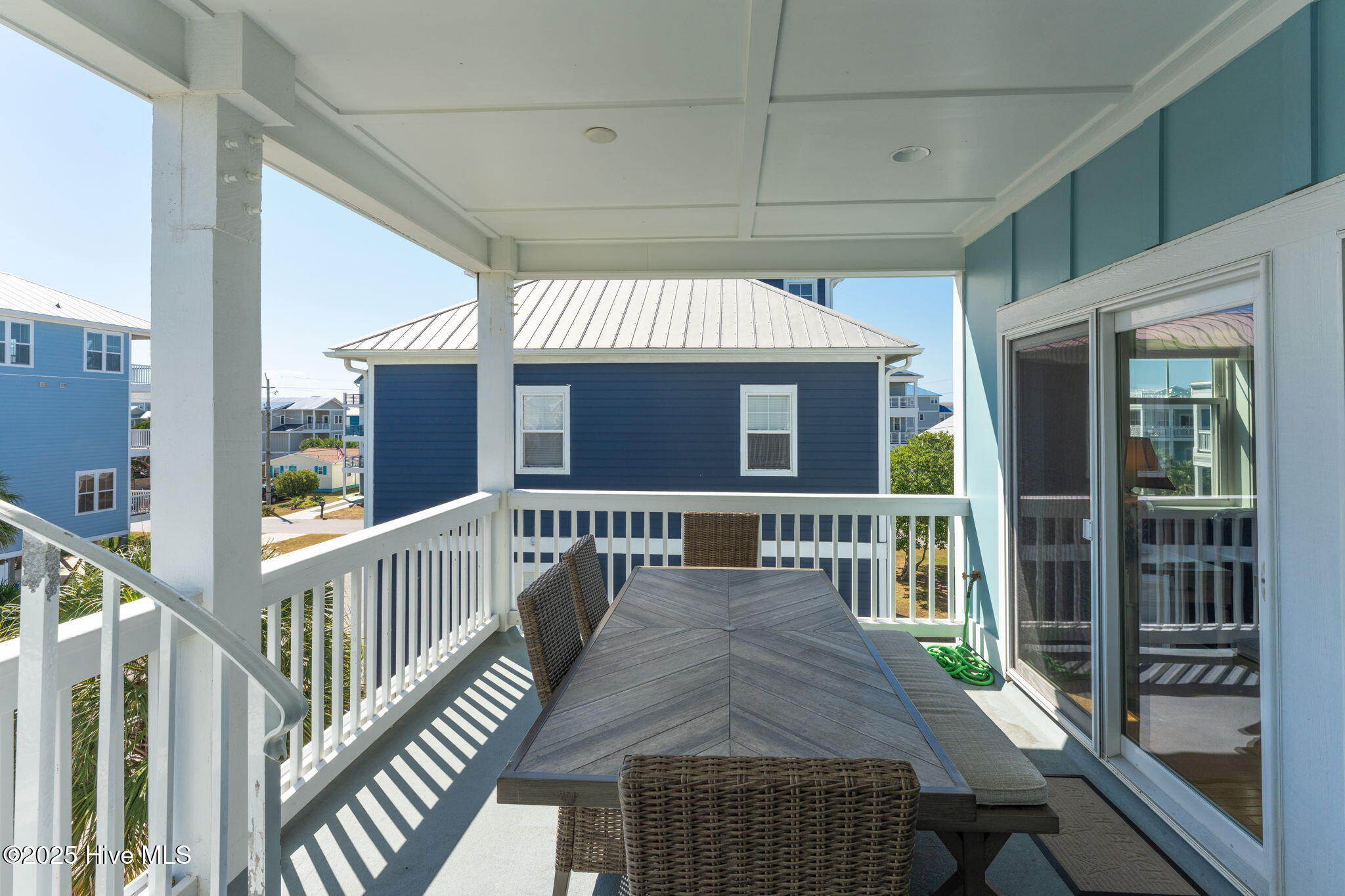 100537095 | Photo 23