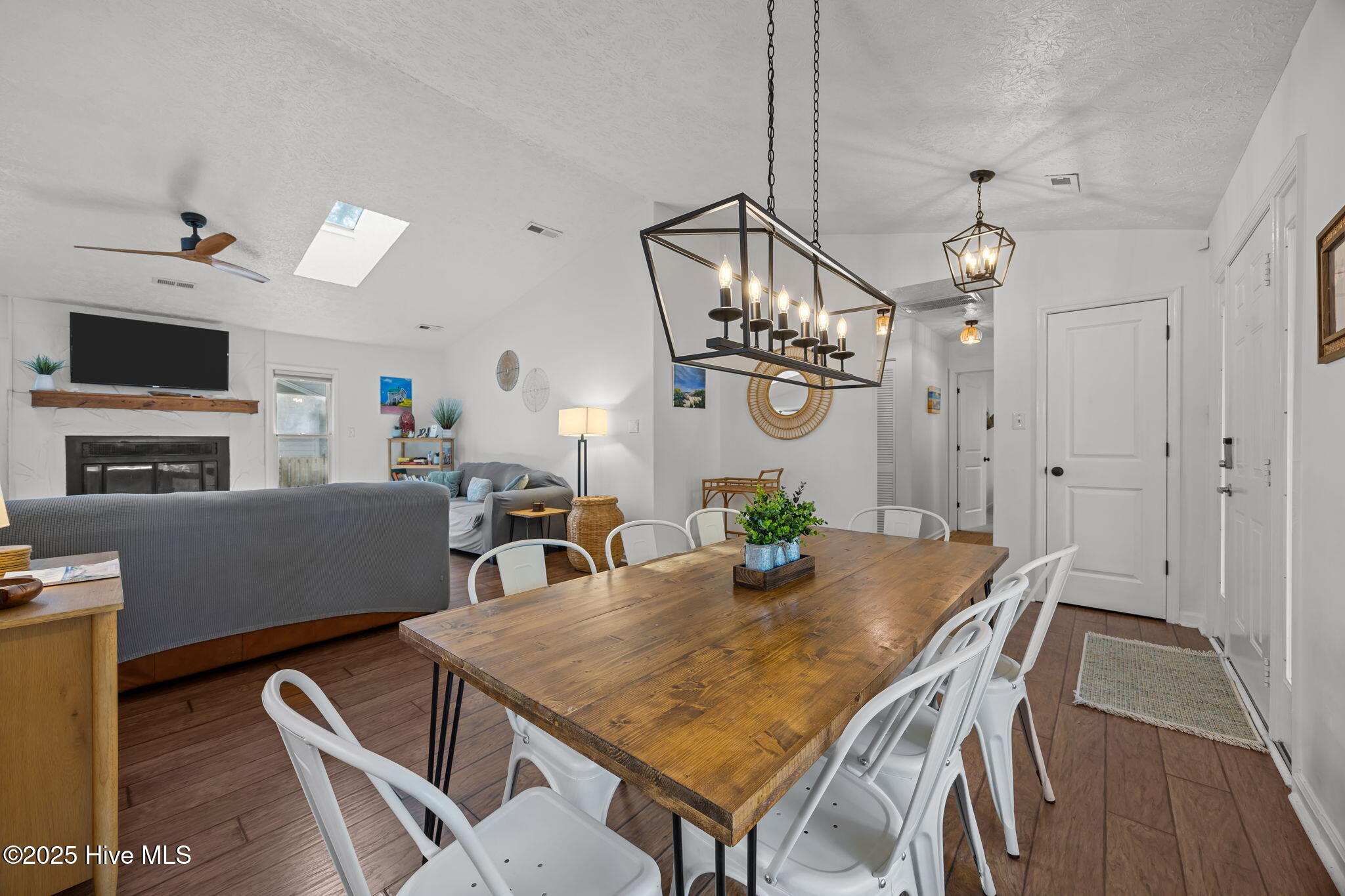 100522613 | Photo 21