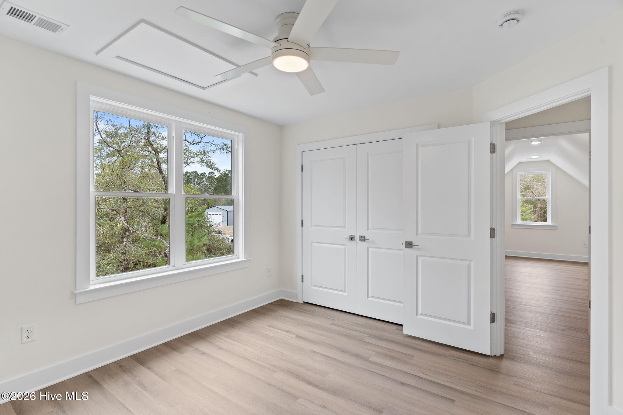 100558259 | Photo 28