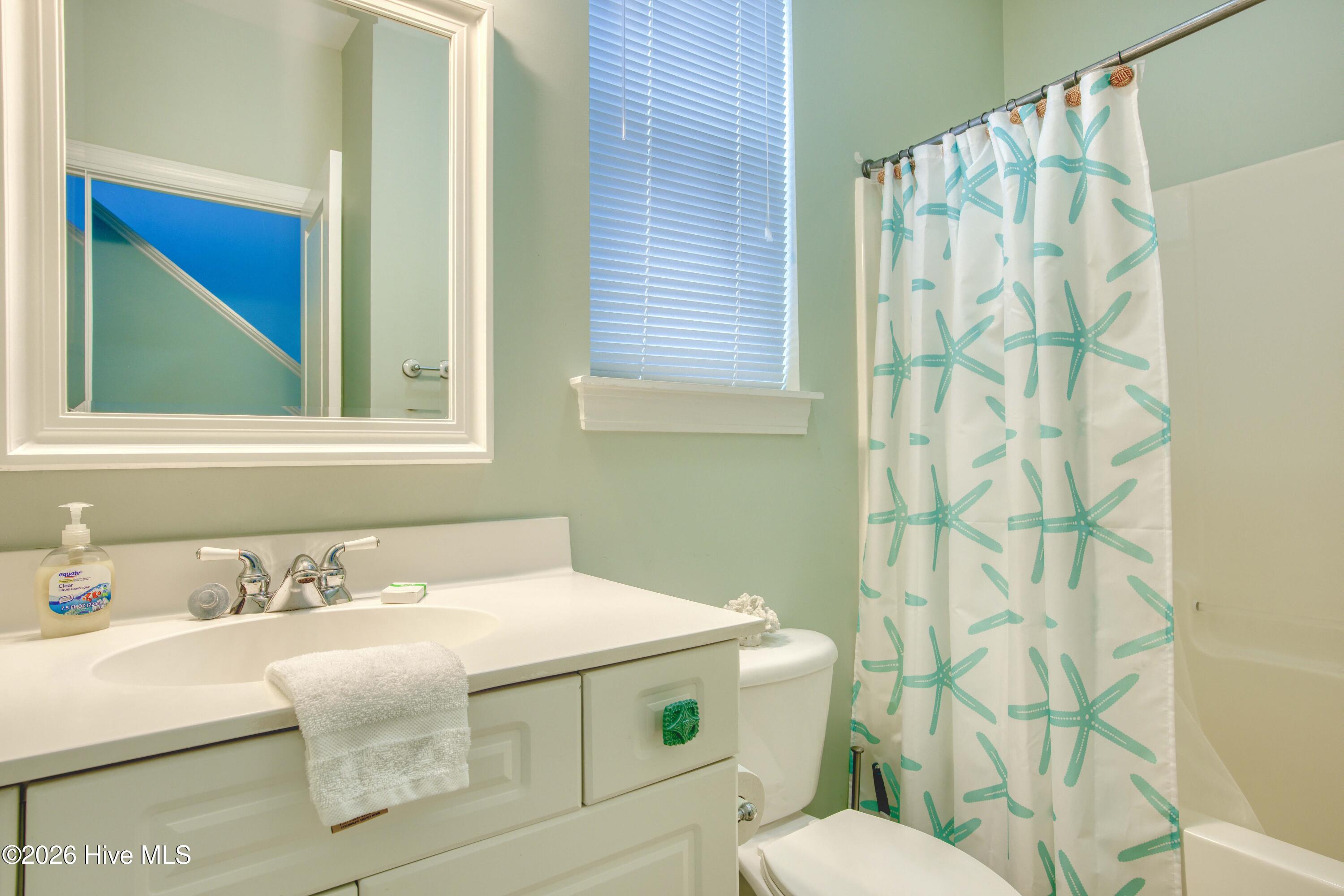 100558163 | Photo 21