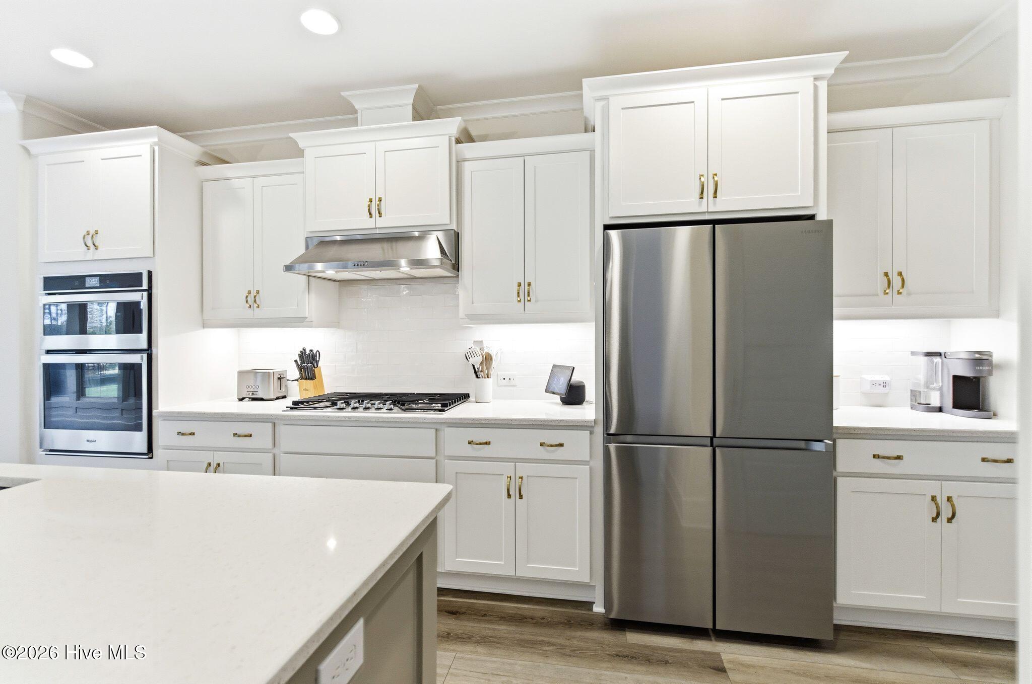 100566081 | Photo 12