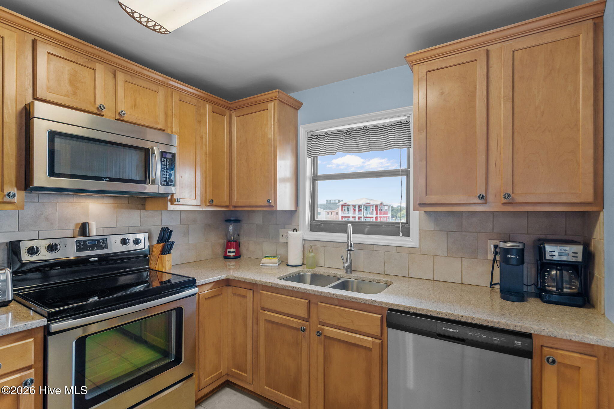 100547244 | Photo 39