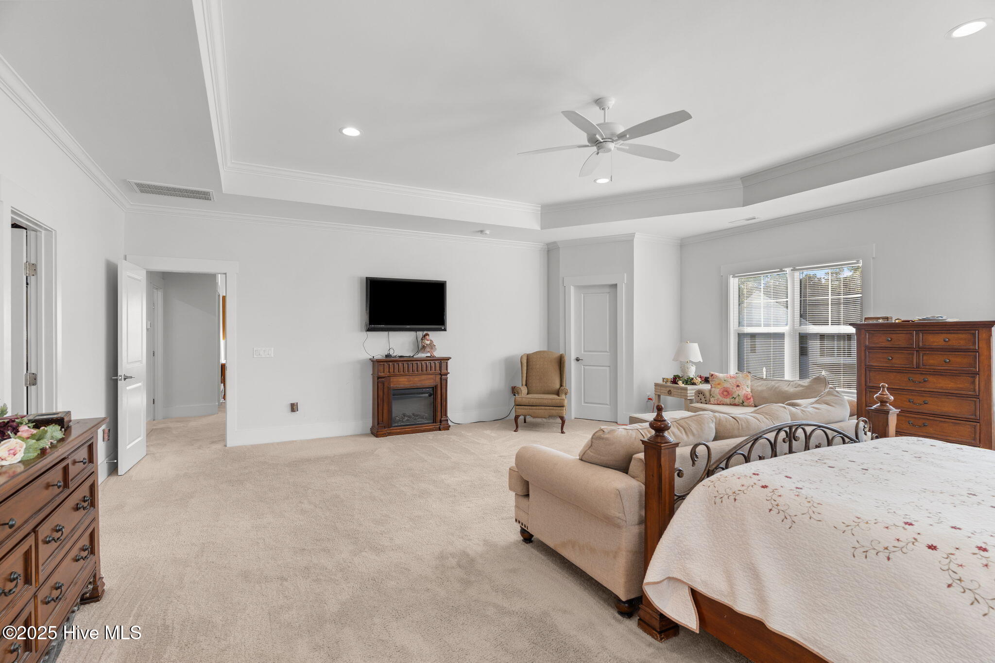 100536437 | Photo 18