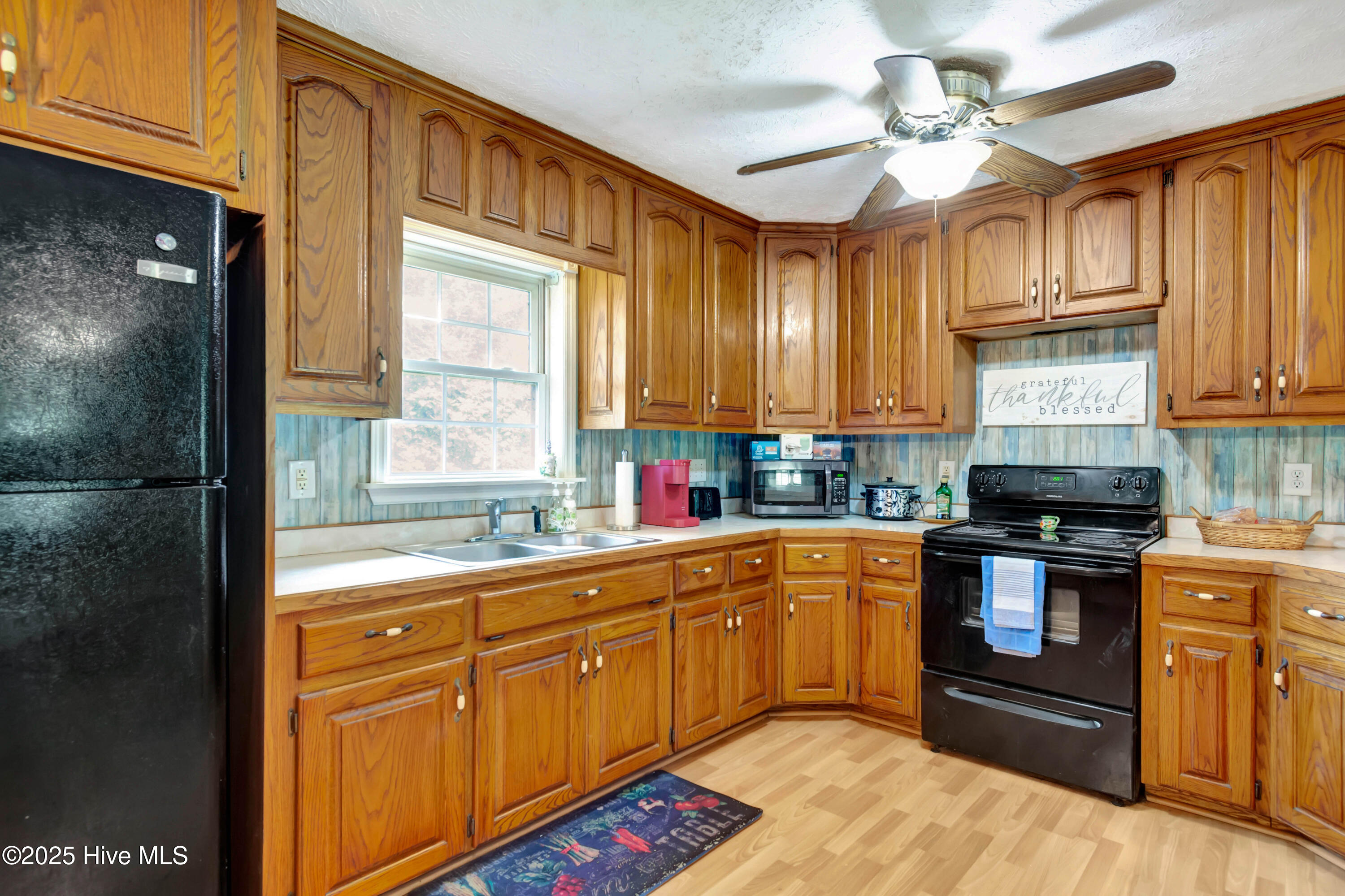 100523572 | Photo 14