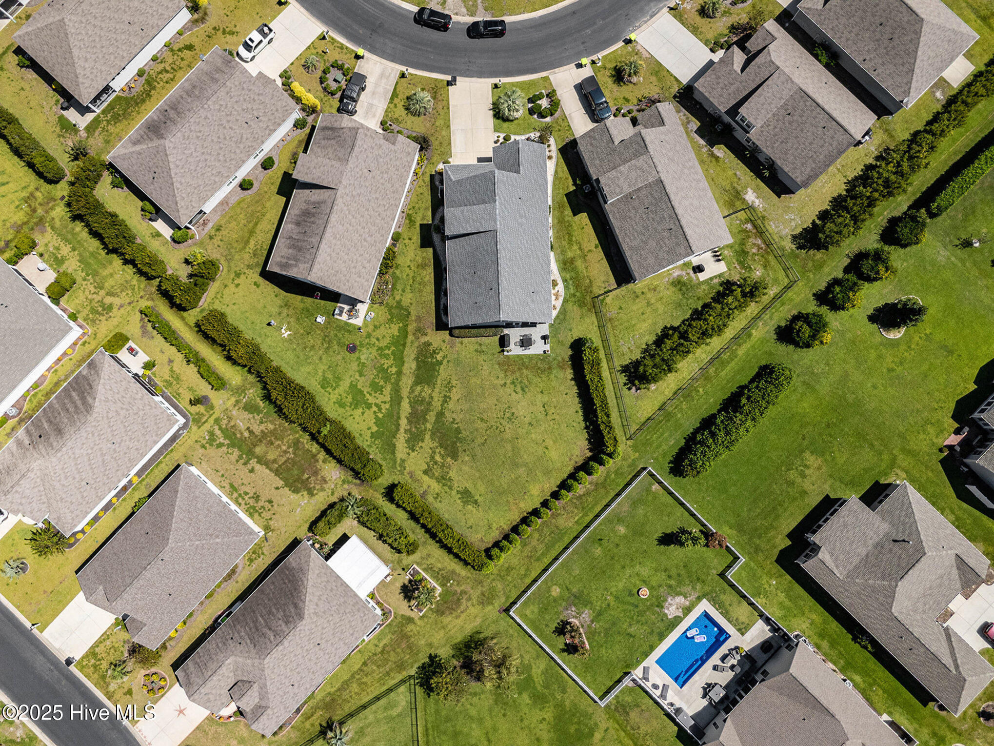 100529053 | Photo 43