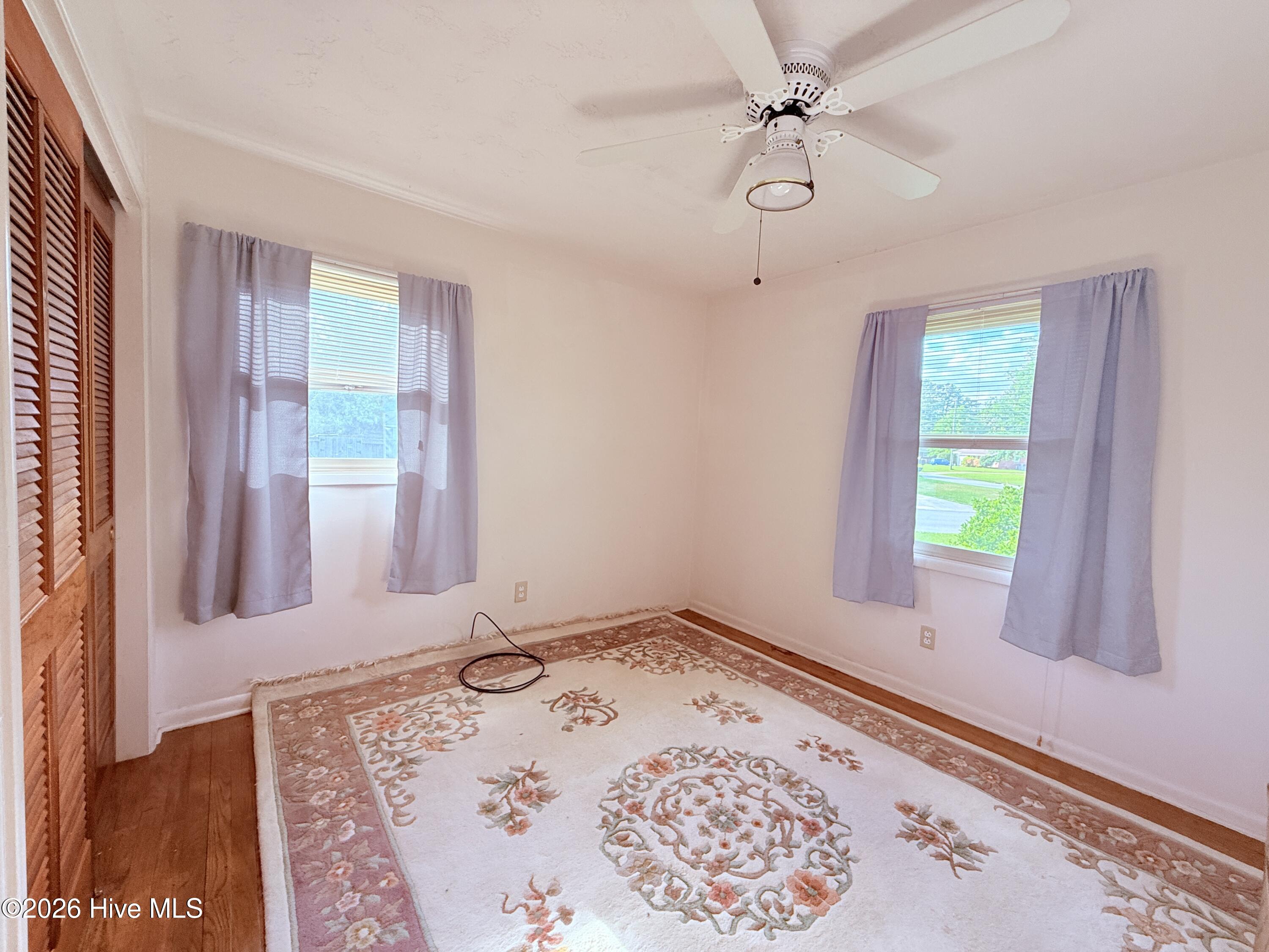 100568952 | Photo 18