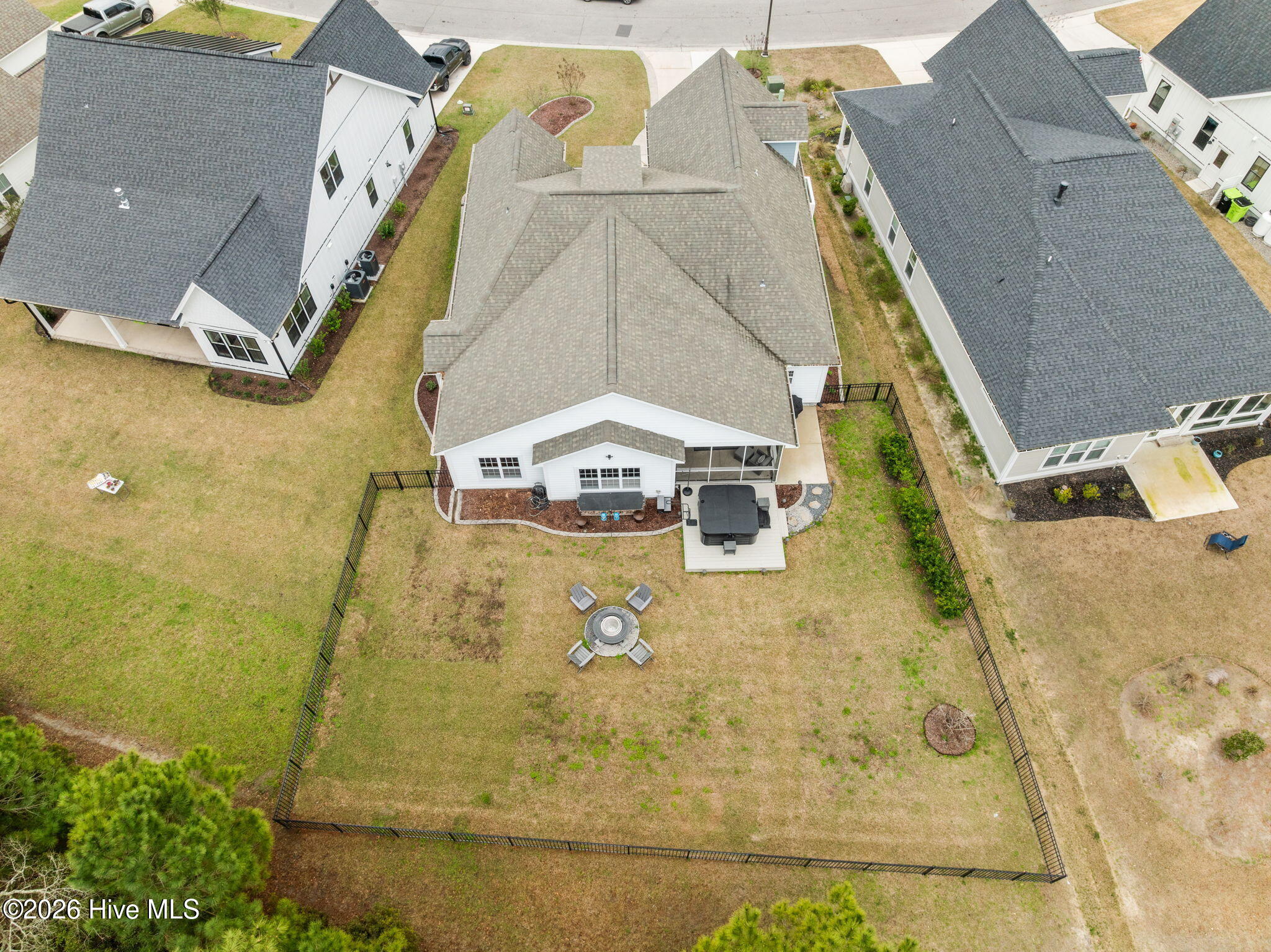 100557618 | Photo 50