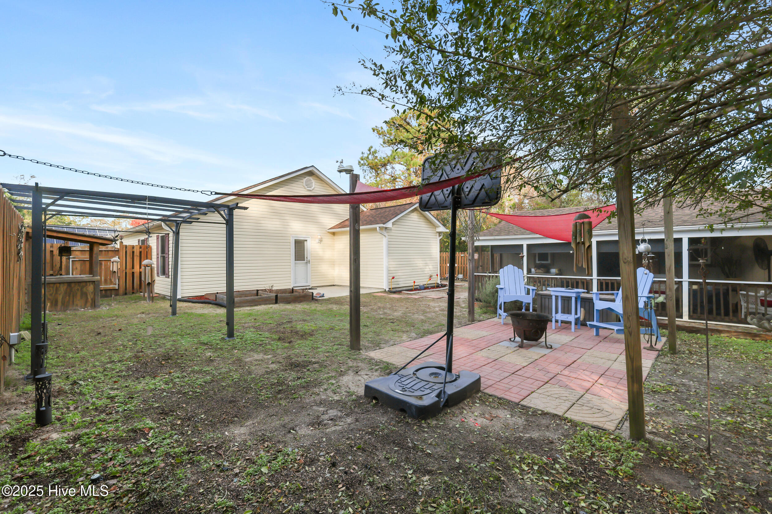 100545258 | Photo 21