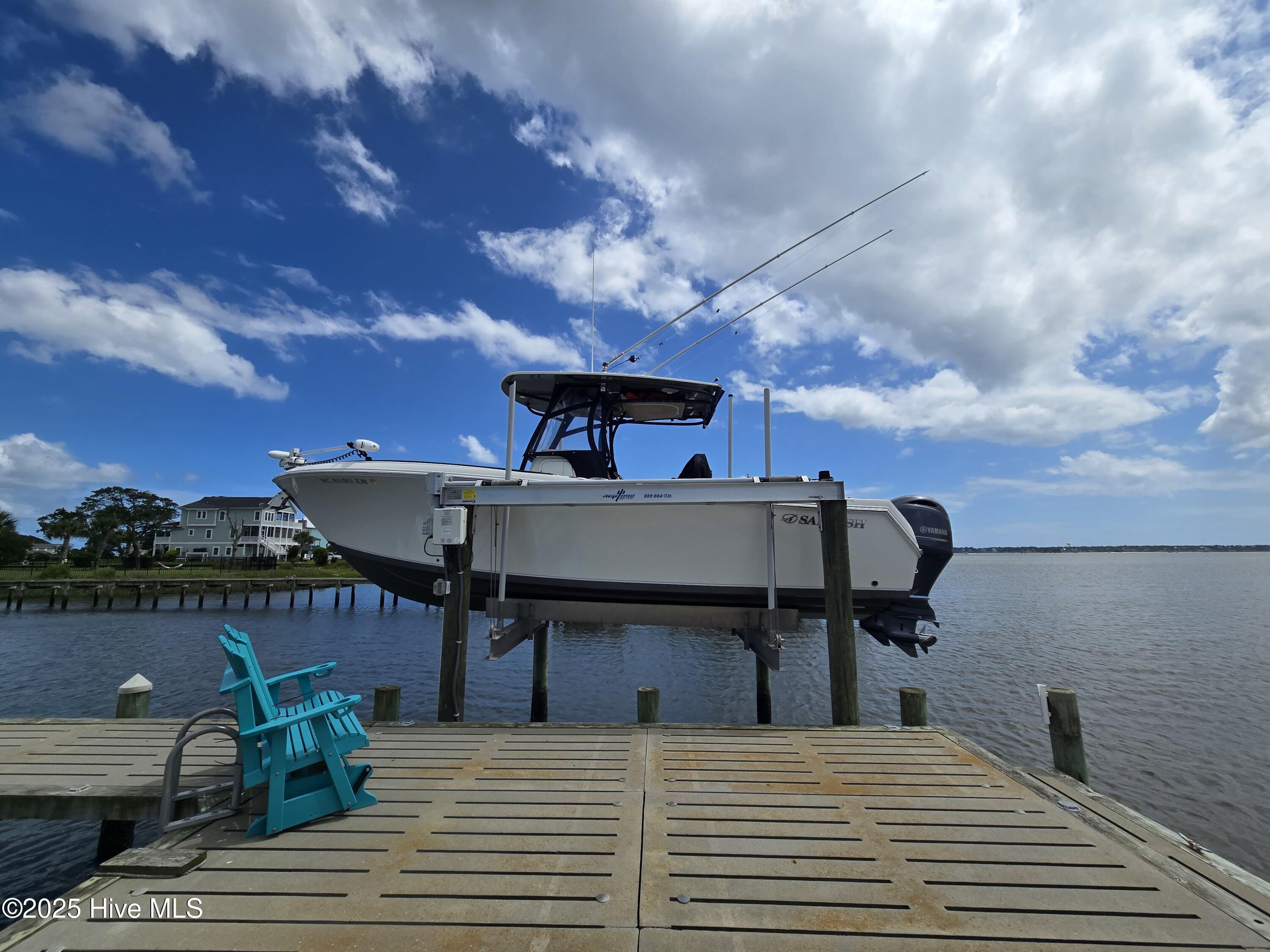 429 Live Oak Road,Newport