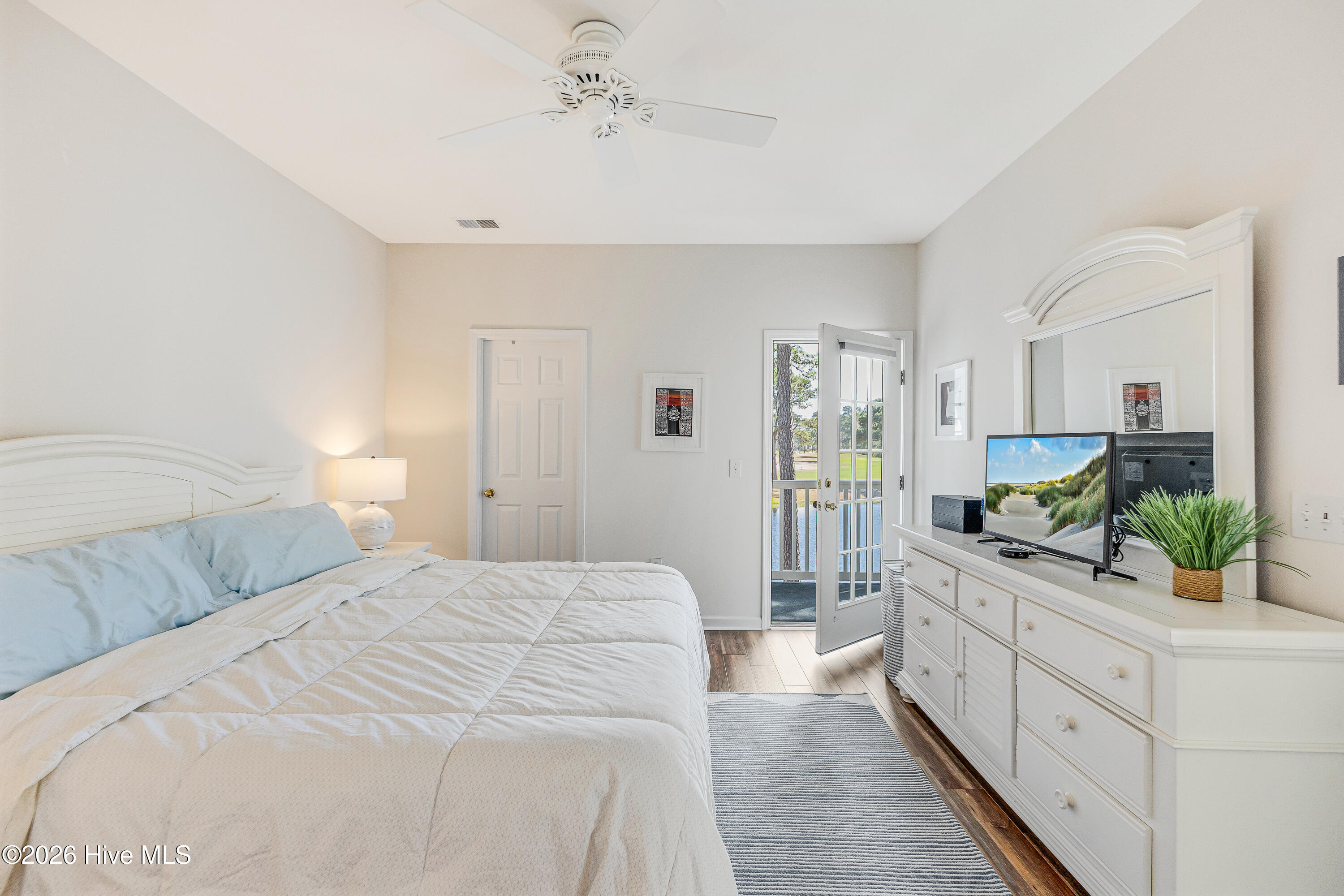 100564736 | Photo 21