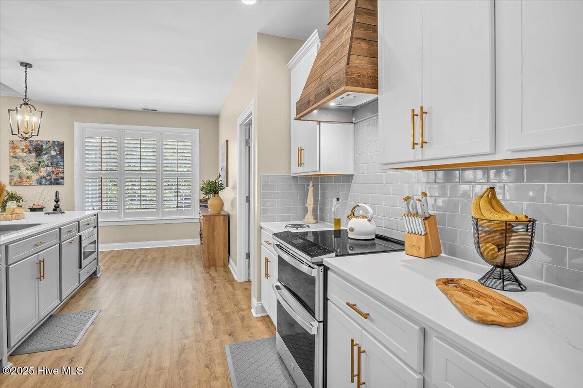 100544439 | Photo 25