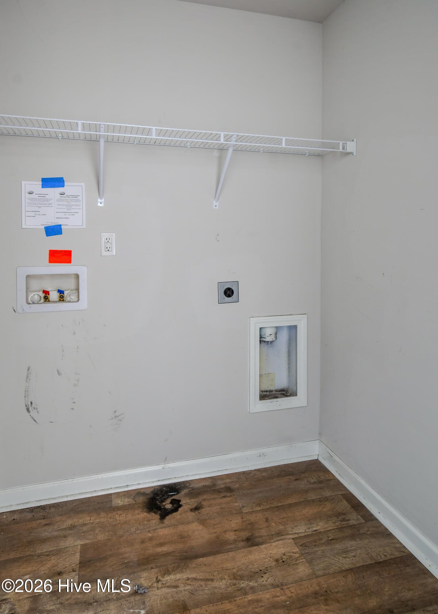 100550996 | Photo 23