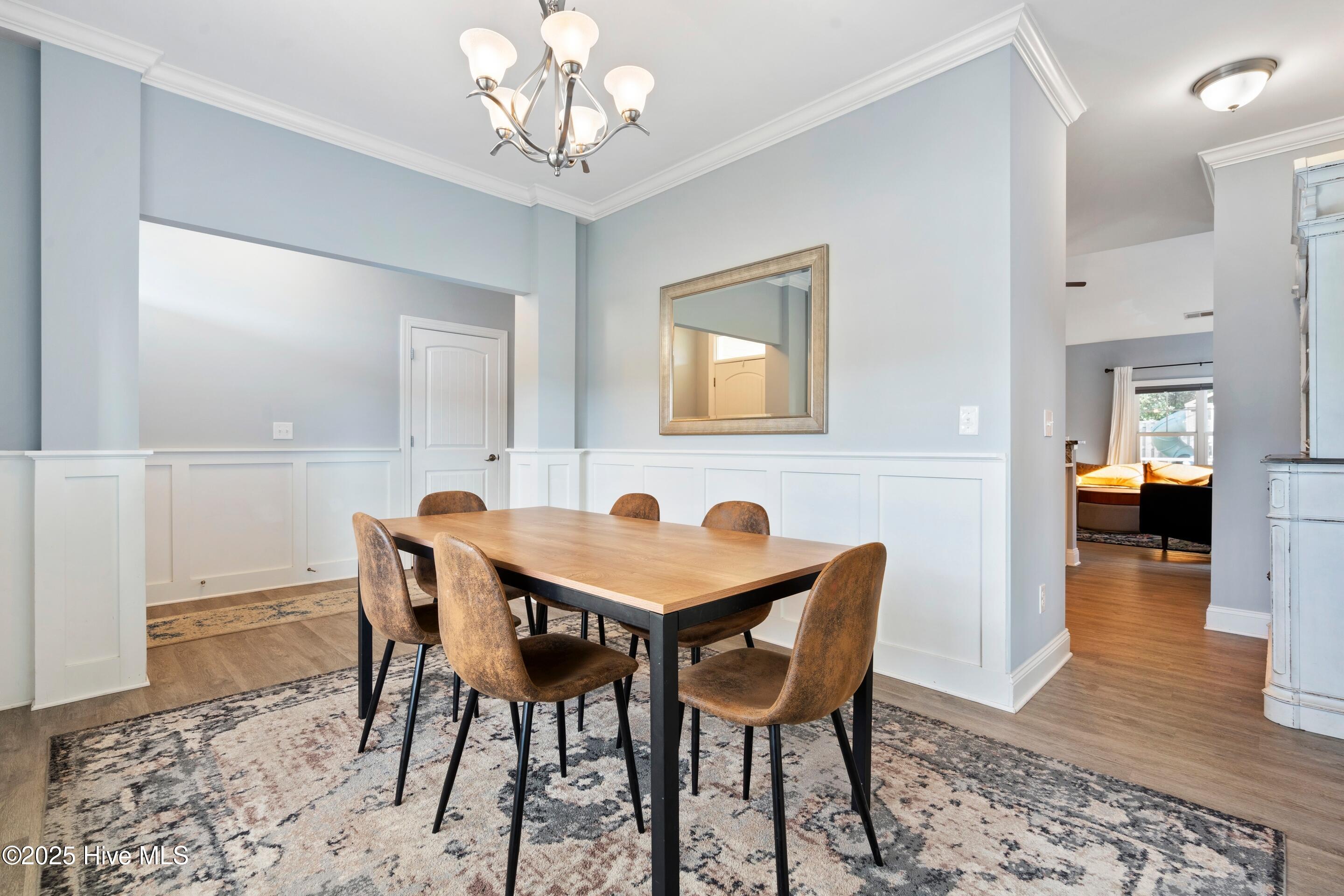 100539123 | Photo 23