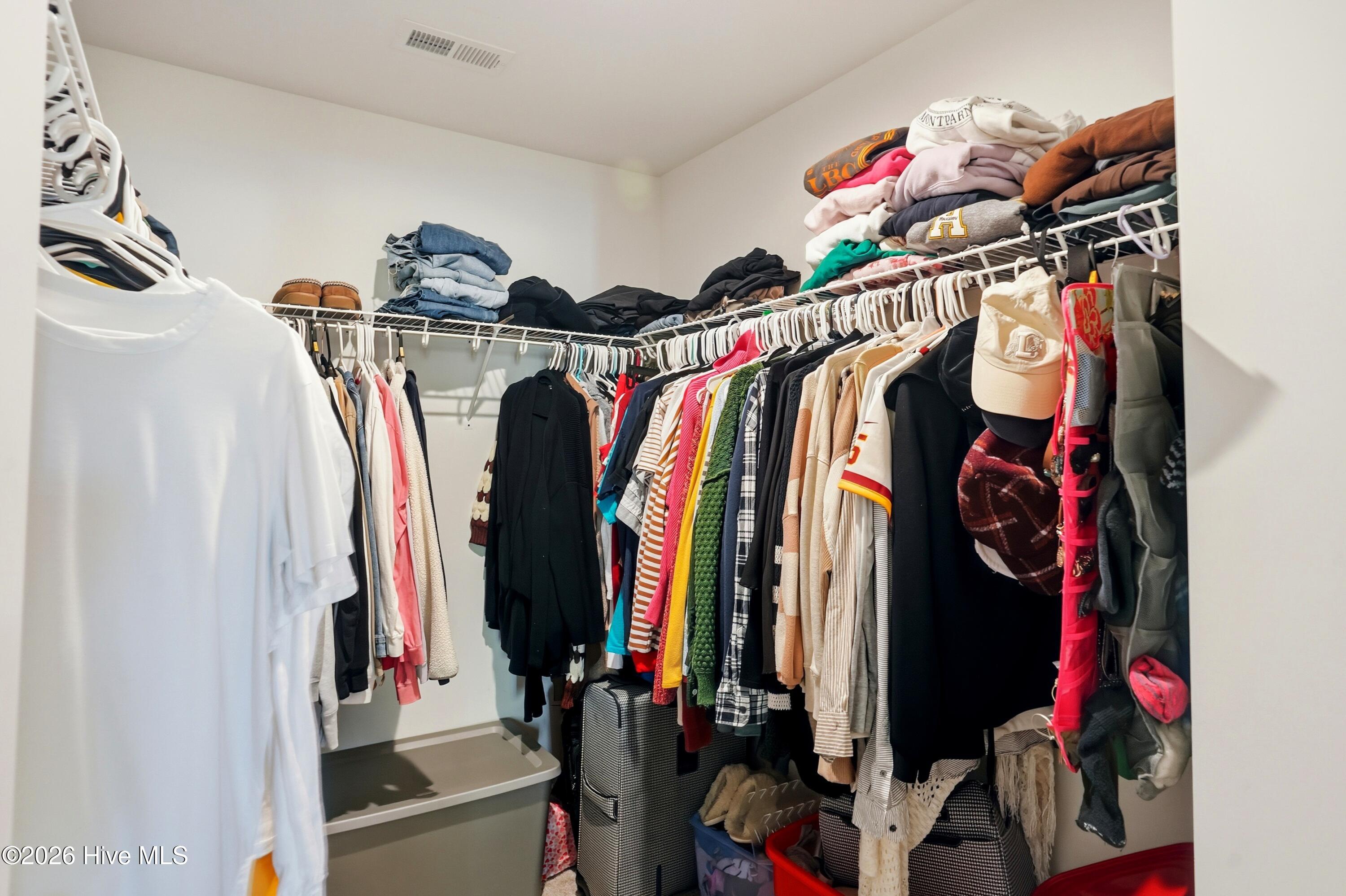 100555182 | Photo 19