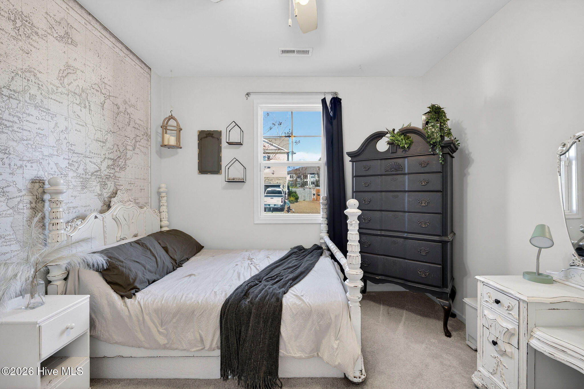 100547233 | Photo 28