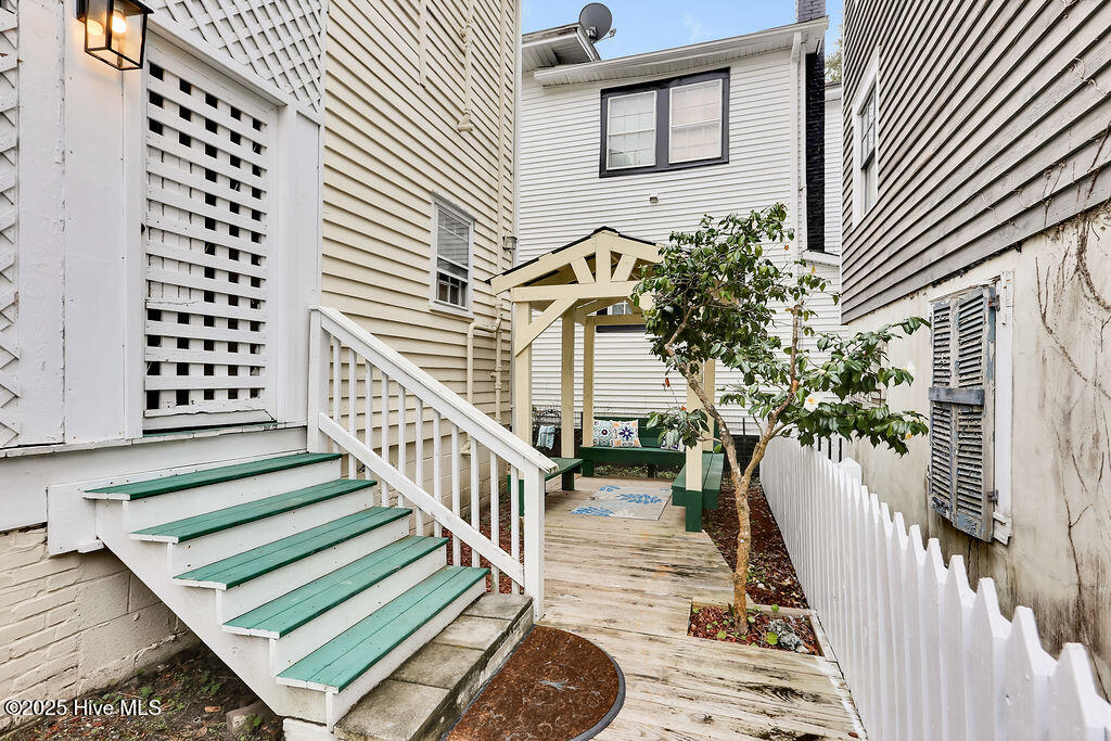 100544727 | Photo 35