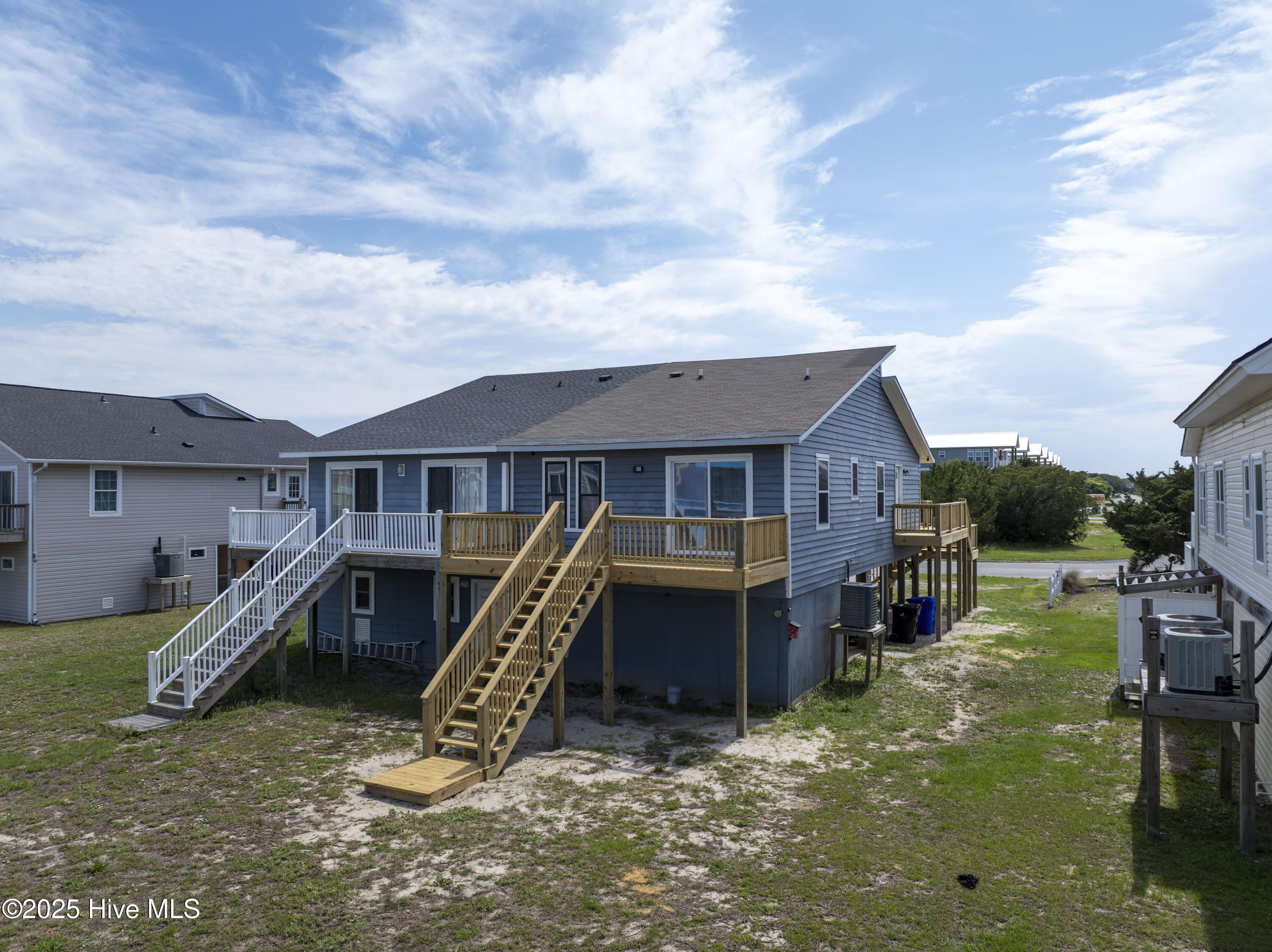 100489747 | Photo 26