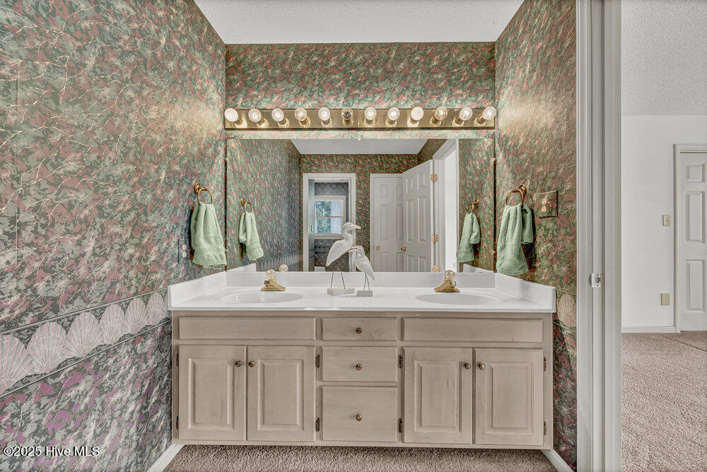 100526999 | Photo 27