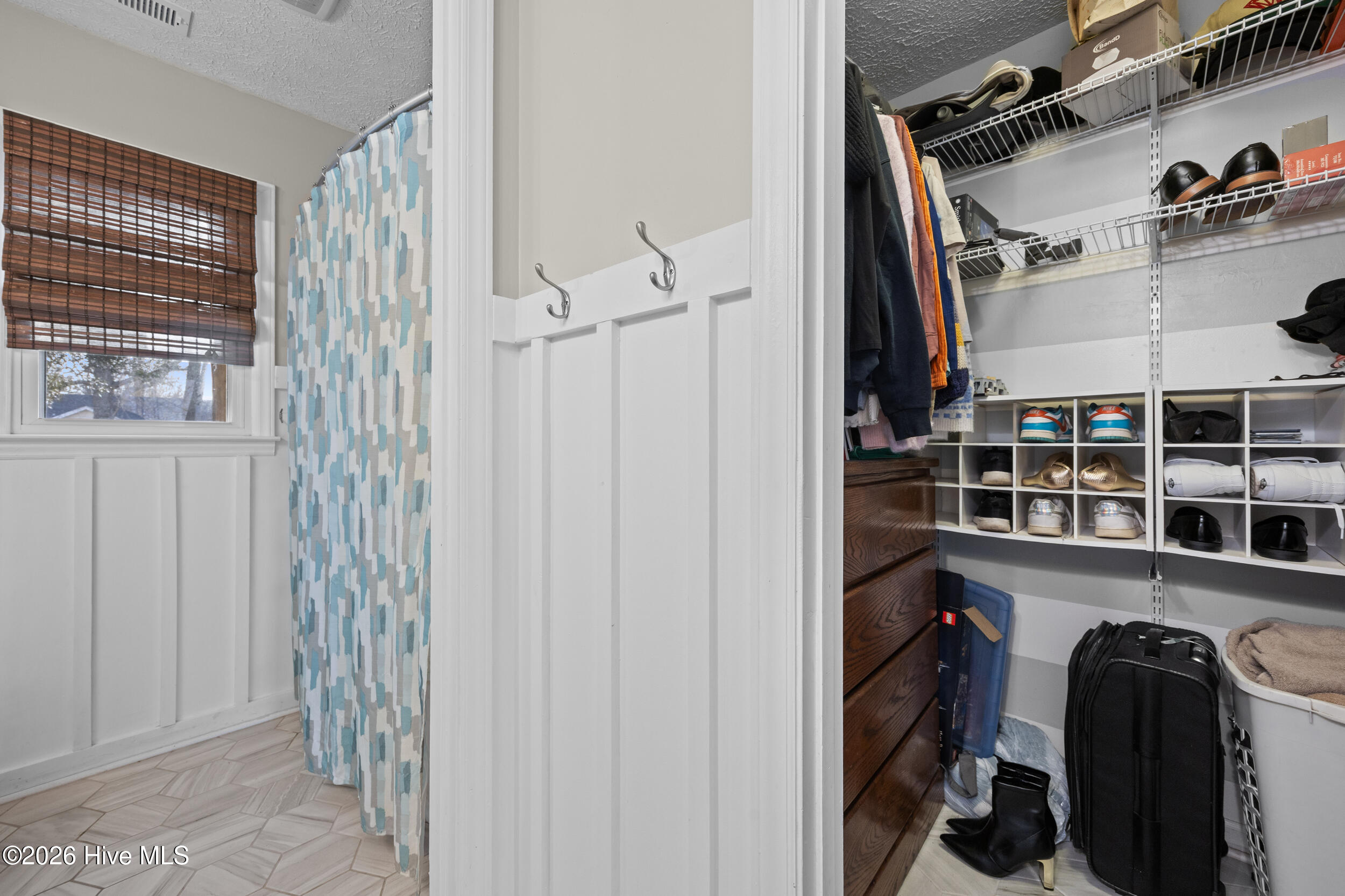 100547989 | Photo 20