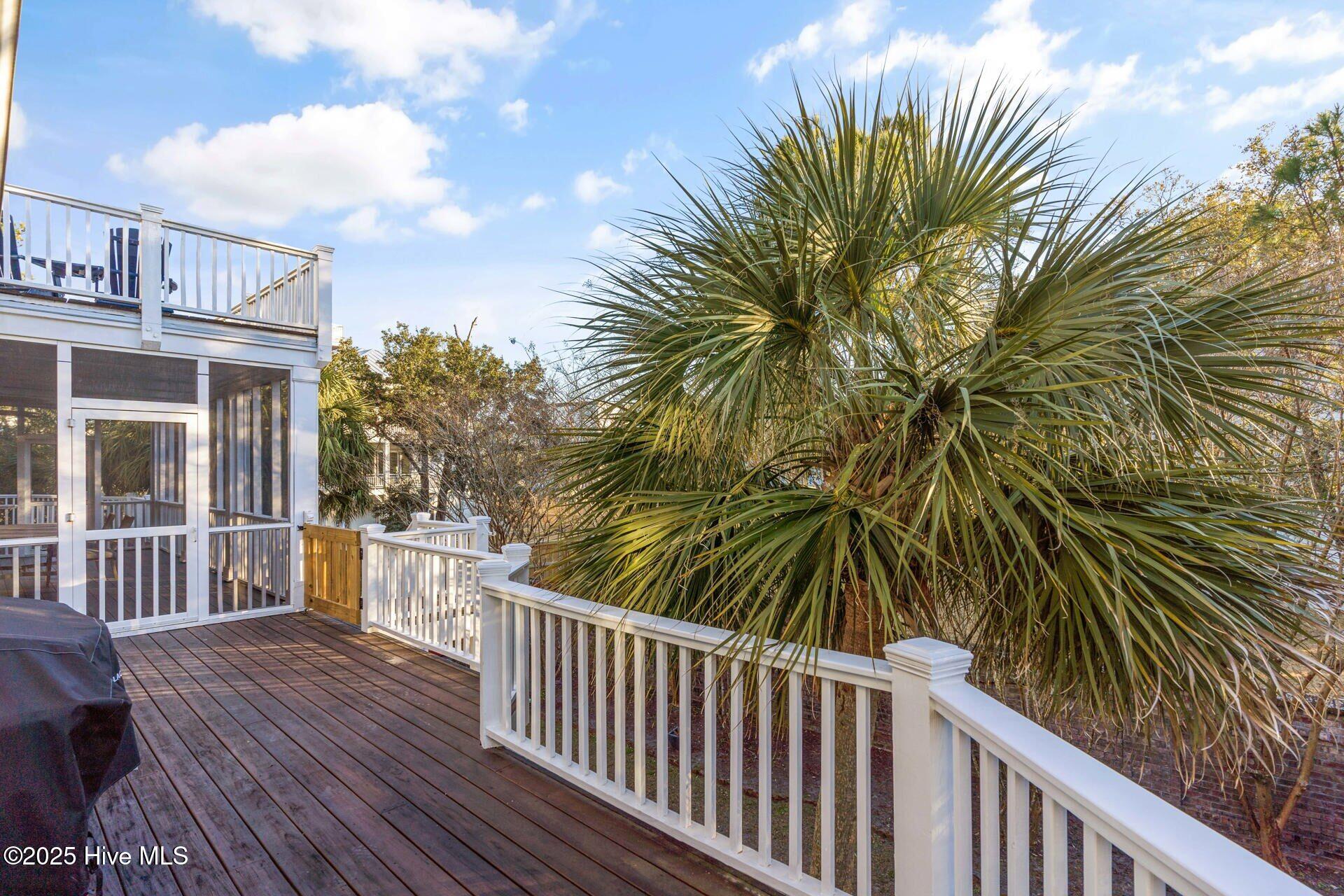 100521291 | Photo 38