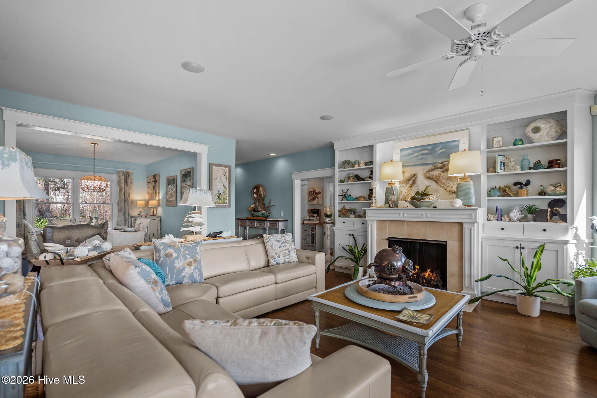 100555800 | Photo 14