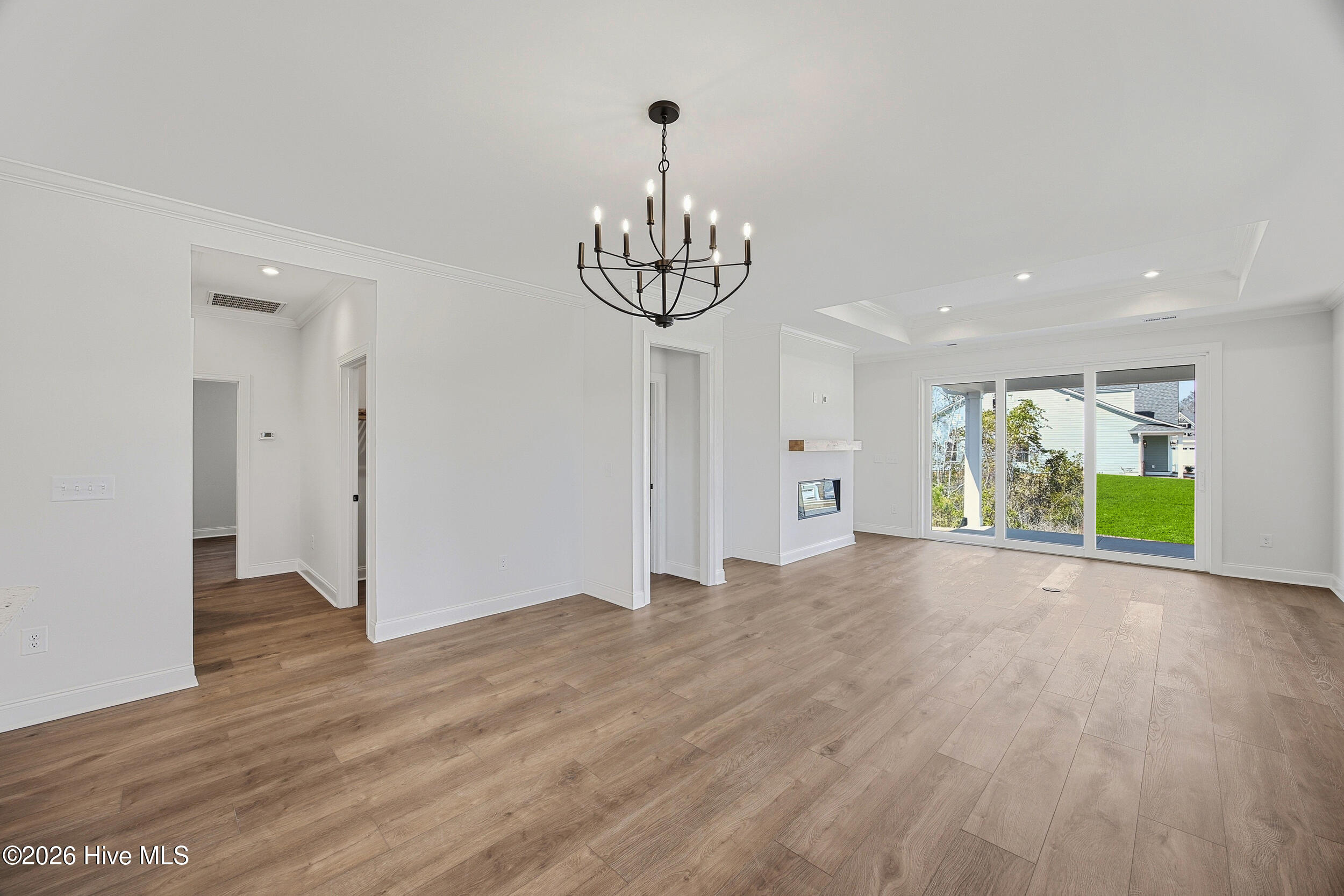 100540369 | Photo 13