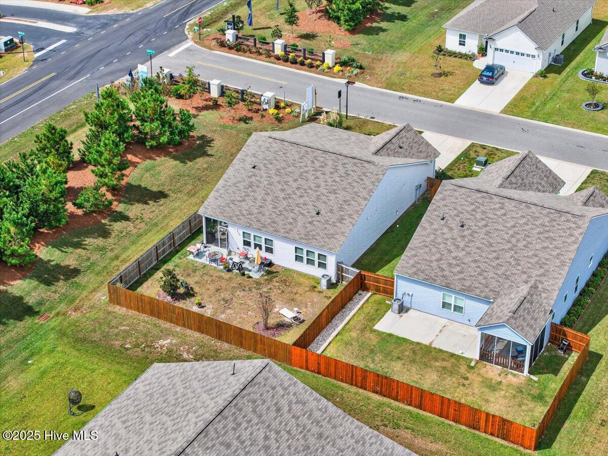 100532427 | Photo 33