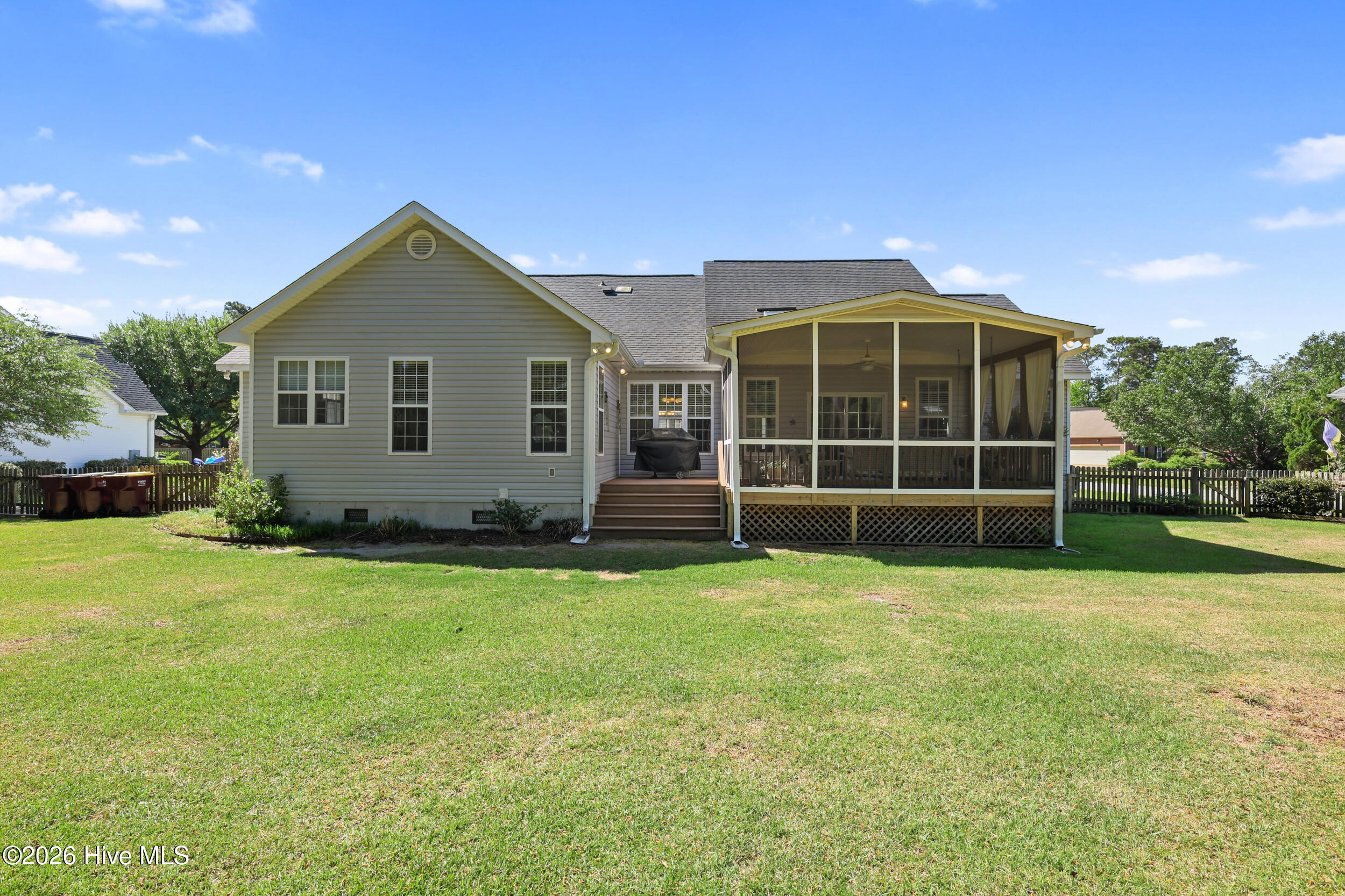 100568942 | Photo 35