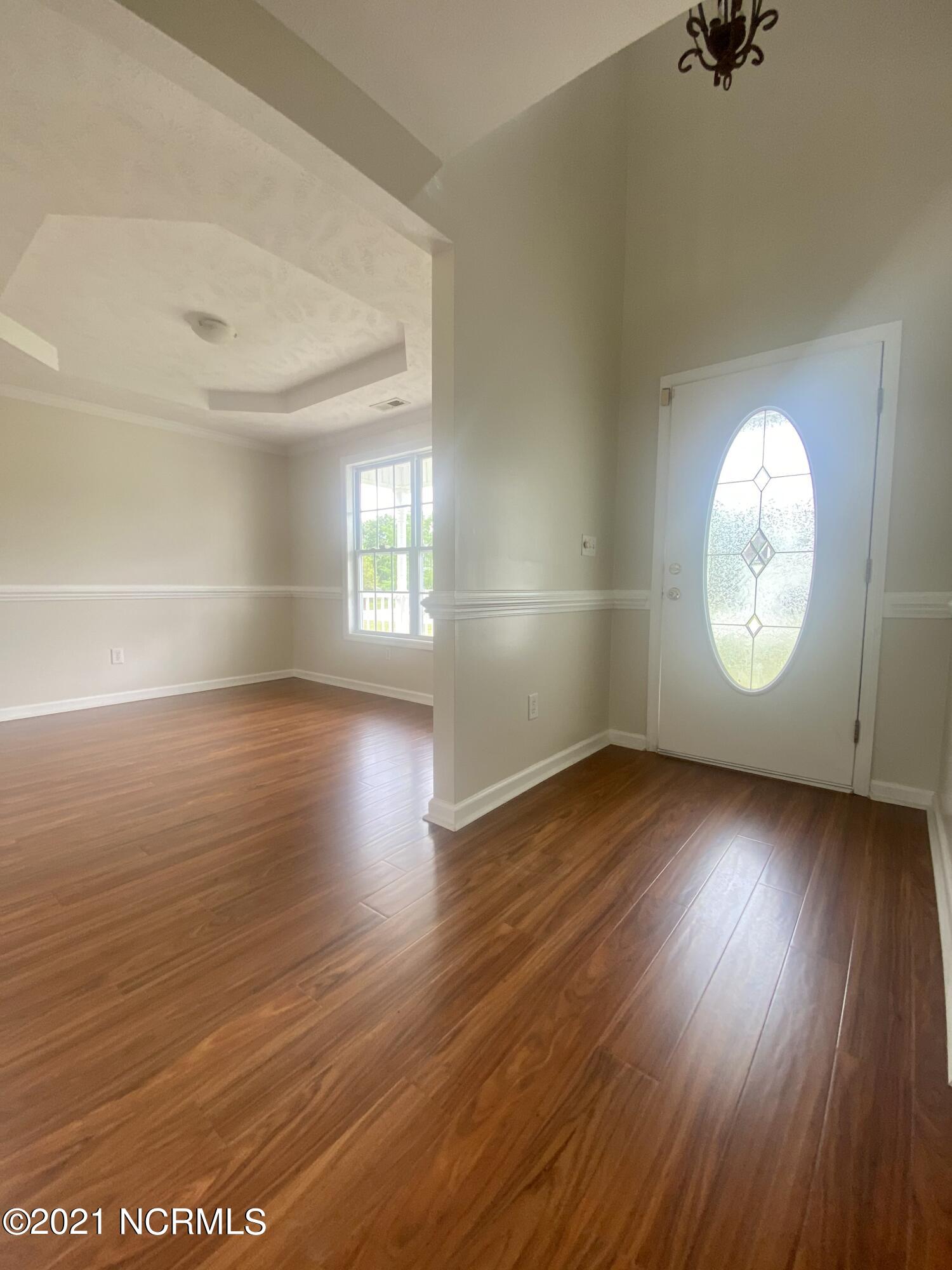 100545799 | Photo 28