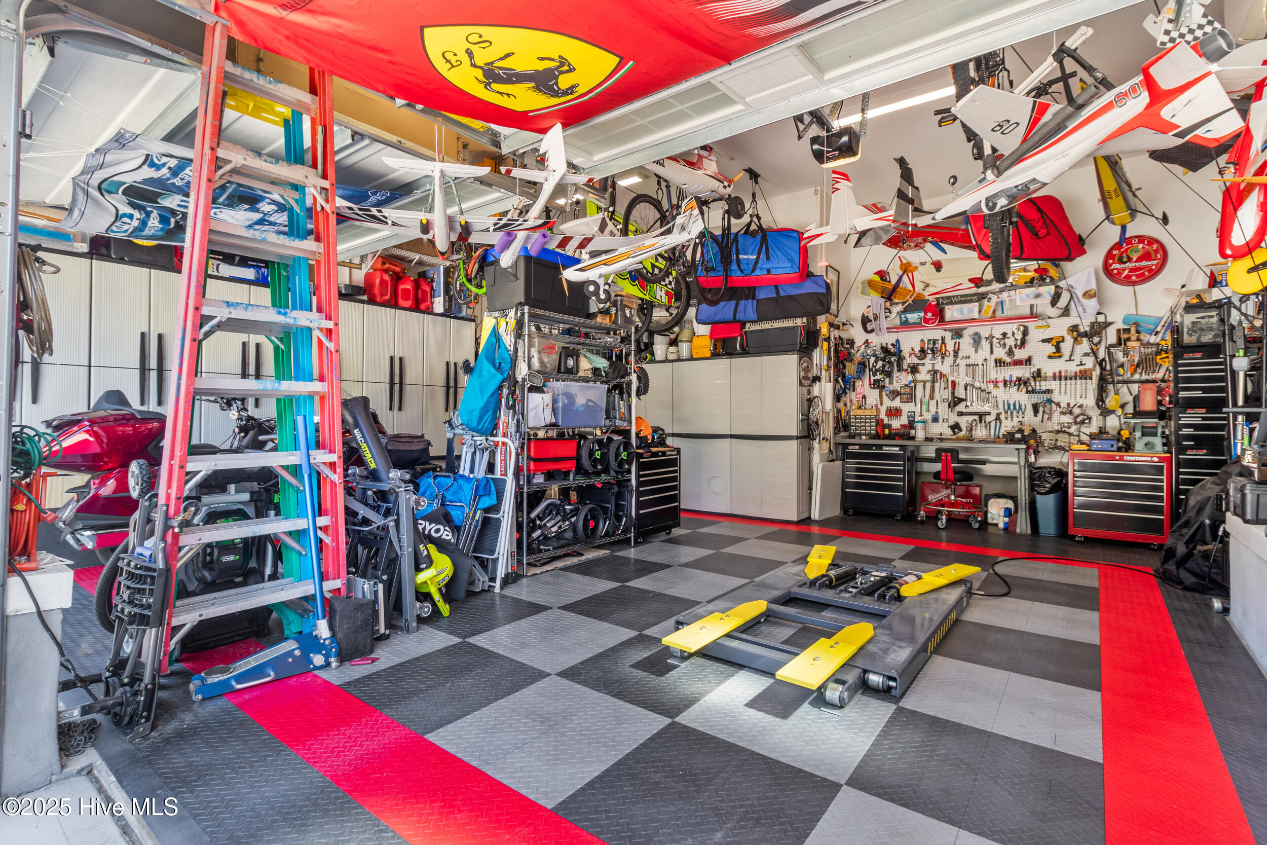 100537766 | Photo 41