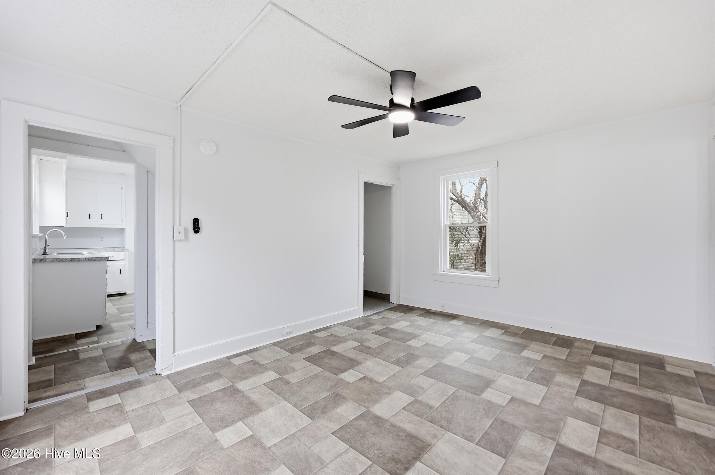 200 Queen Street, Elizabeth City, NC, 27909