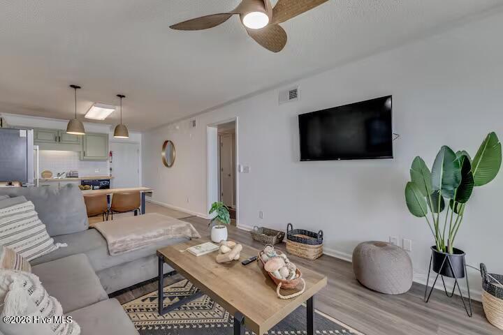 100555086 | Photo 15