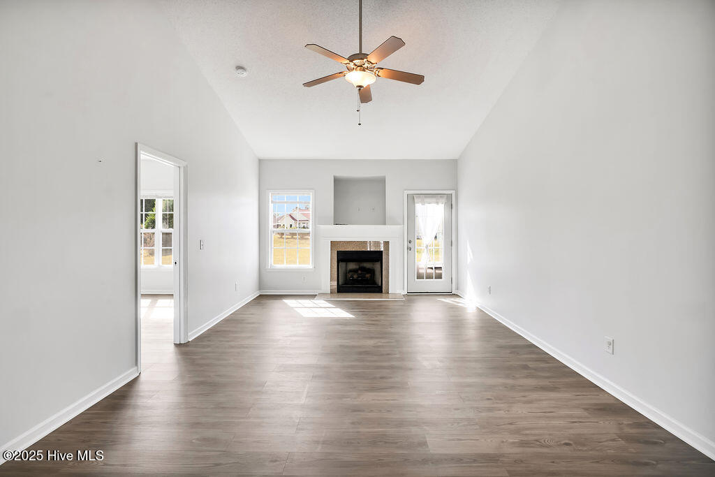 100534867 | Photo 12